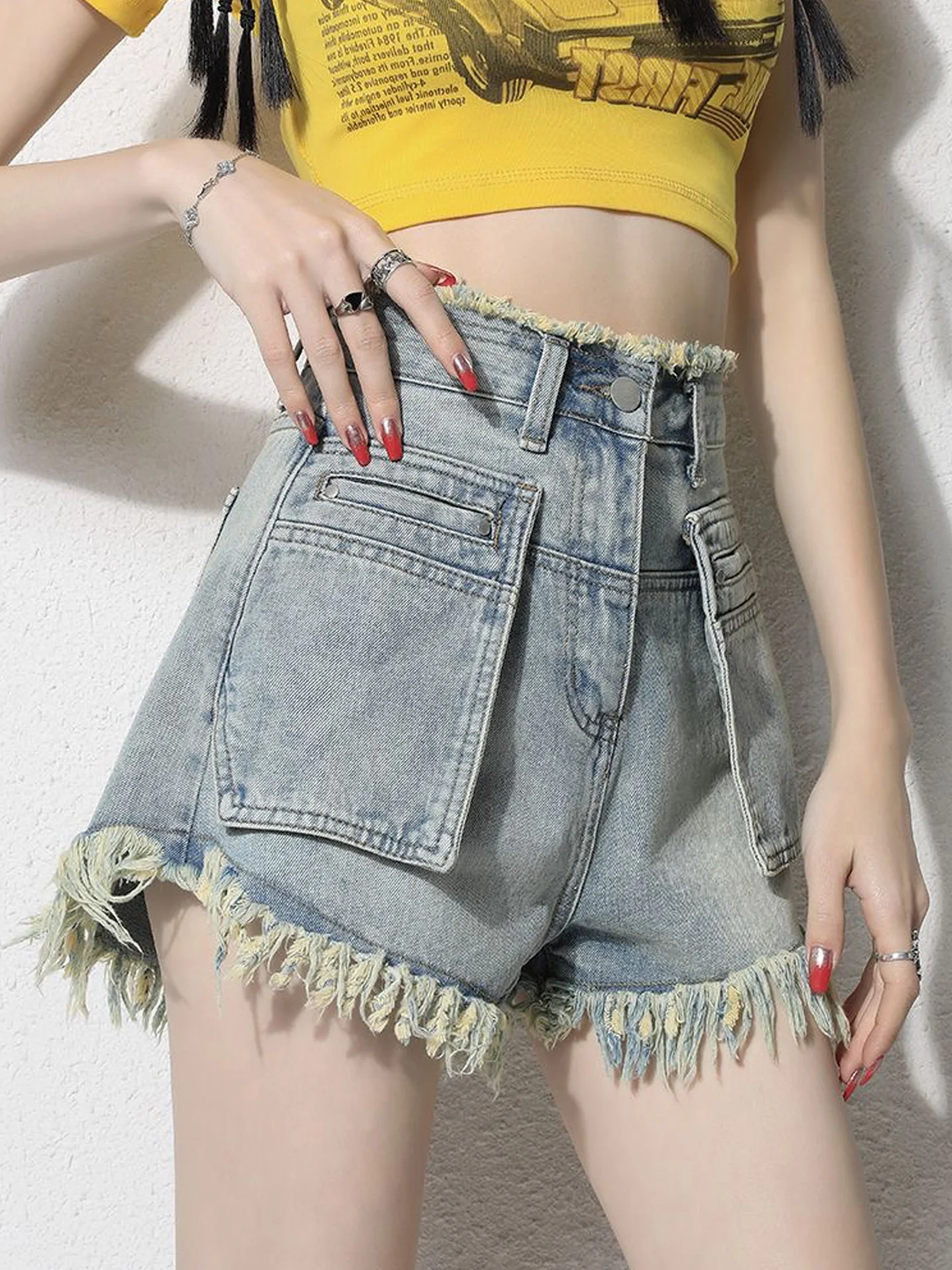 

Женские джинсовые шорты с рваным краем в стиле ретро, летняя новинка, с высокой талией, утягивающие, А-силуэт, с бахромой, широкие штанины, прямые джинсы-шорты