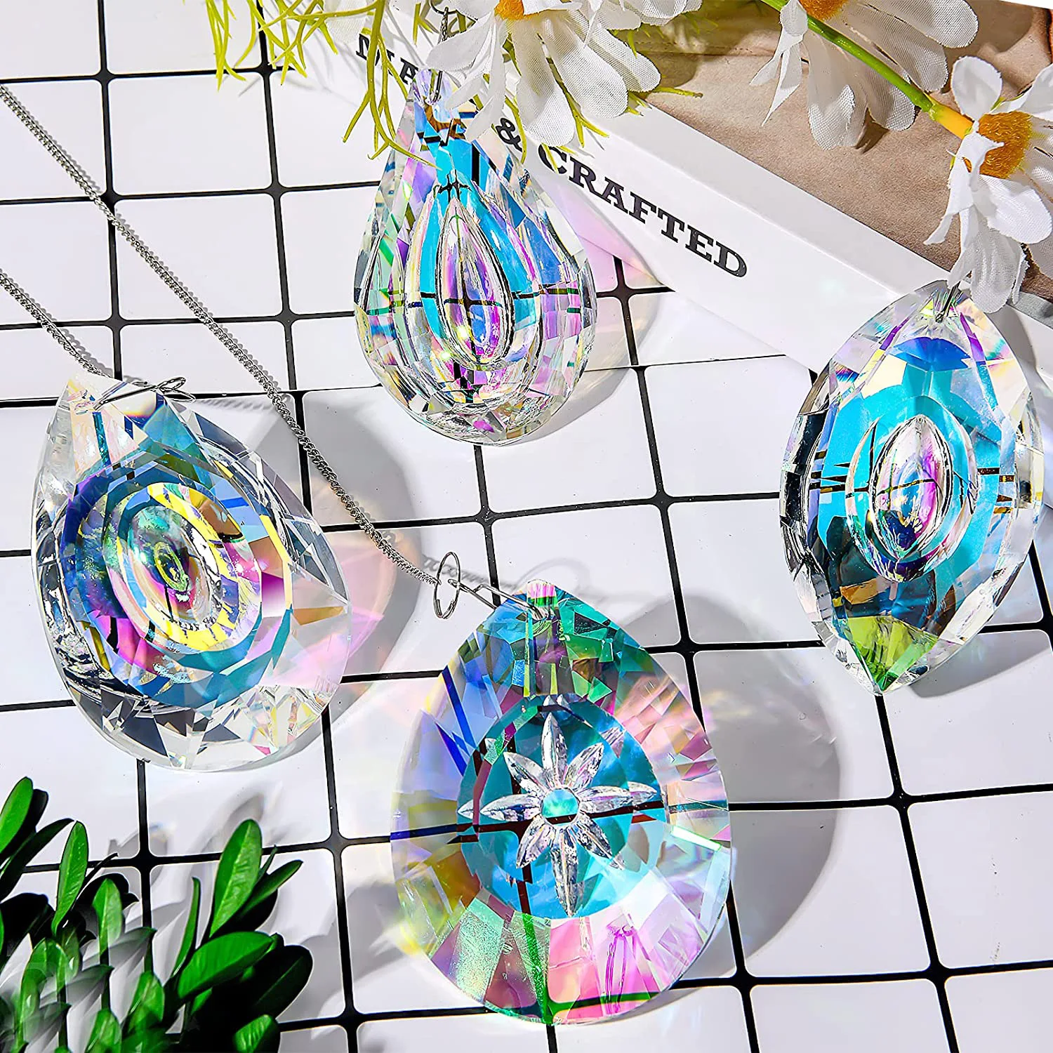4pcs Crystal Suncatcher Hanging Pendant Rainbow Maker Chandelier Prism Parts DIY Ornaments Home Wedding Garden Sun Catcher