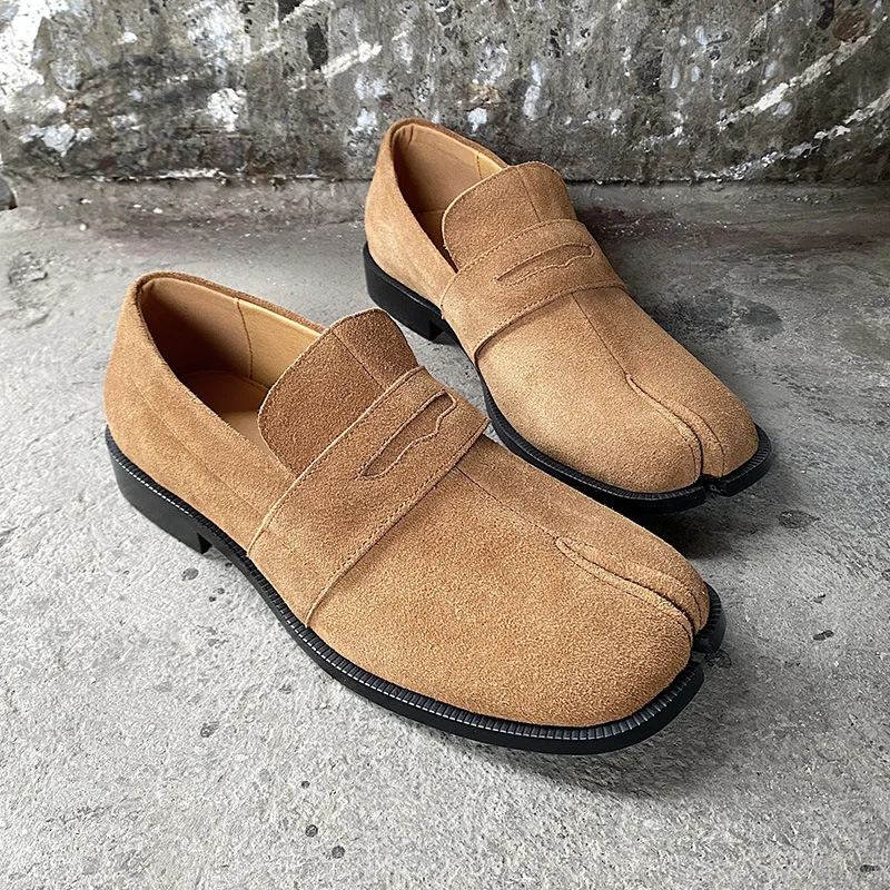 Zapatos Retro Tabi mocasines para hombres y mujeres punta dividida suela gruesa zapatos planos casuales zapatos de cuero genuino de gamuza de vaca zapatillas sin cordones