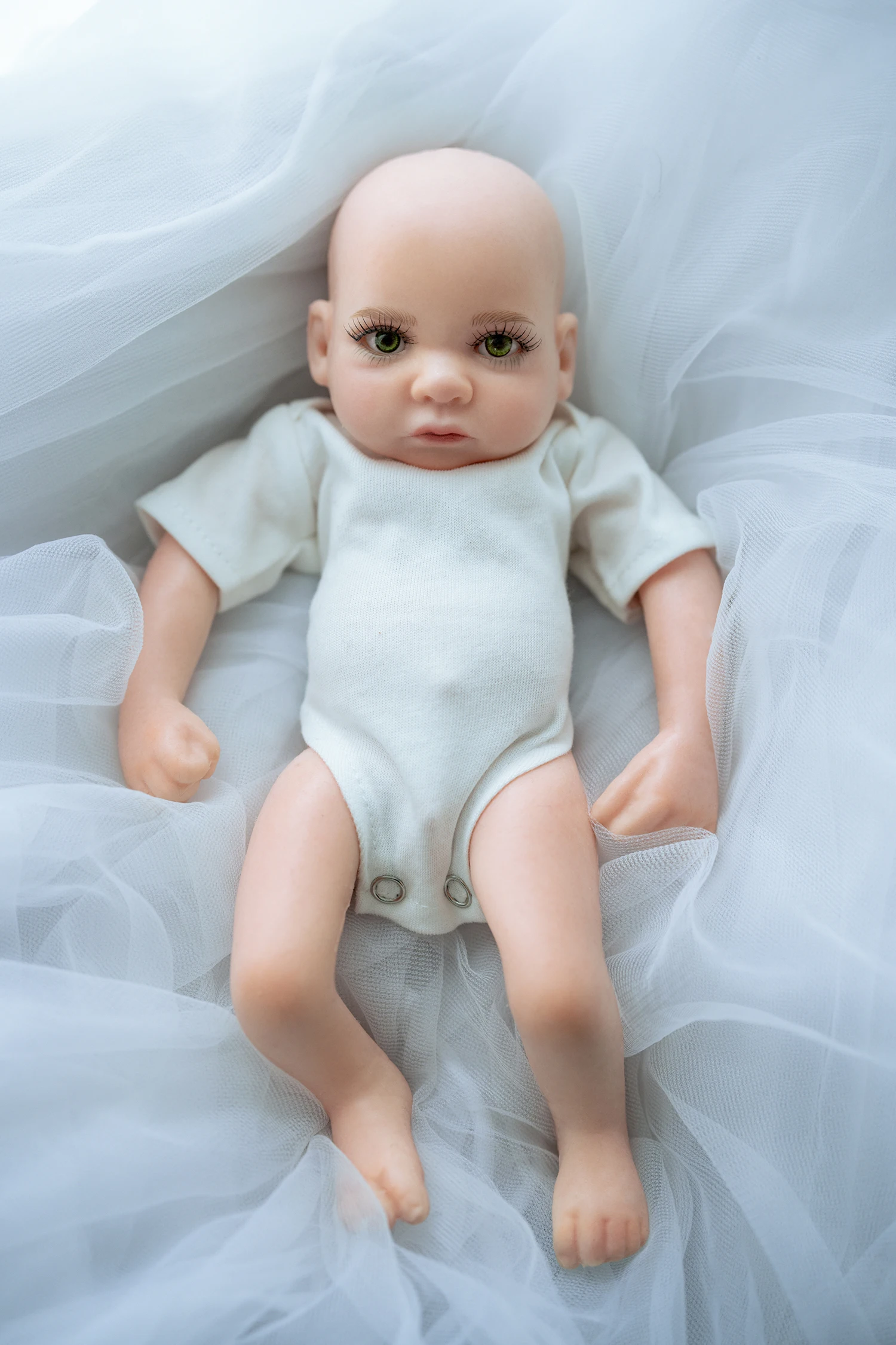 16 Inch Realistic Soft Silicone Reborn Baby Boy Doll 40cm Newborn Collectible Play Doll with Clothes for Doll Enthusiasts
