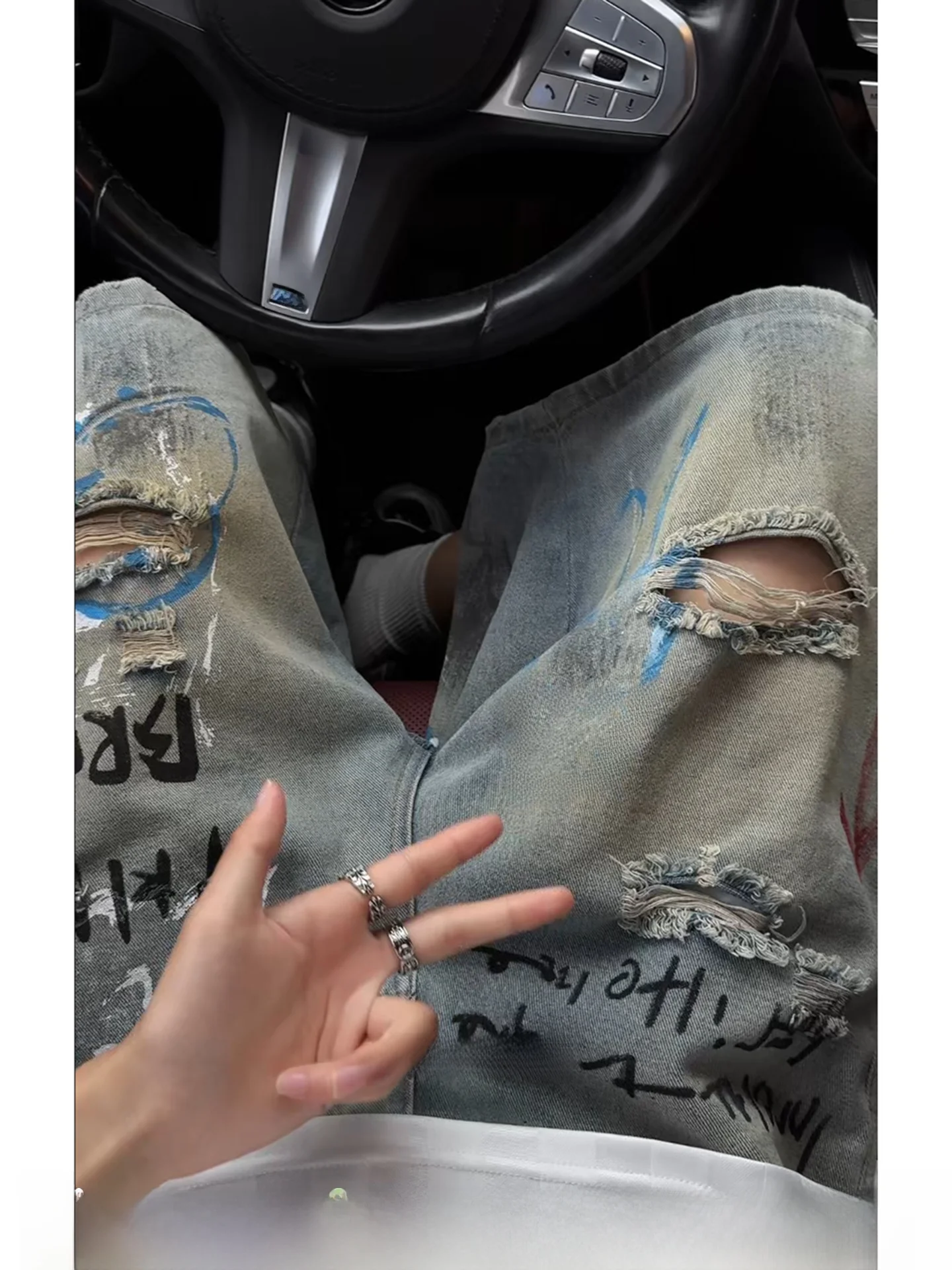 

Washed Distressed Men's Short Jeans Summer Trendy Hand-drawn Graffiti Straight Five-piece Pants Middle Waist Zipper Cotton Po...