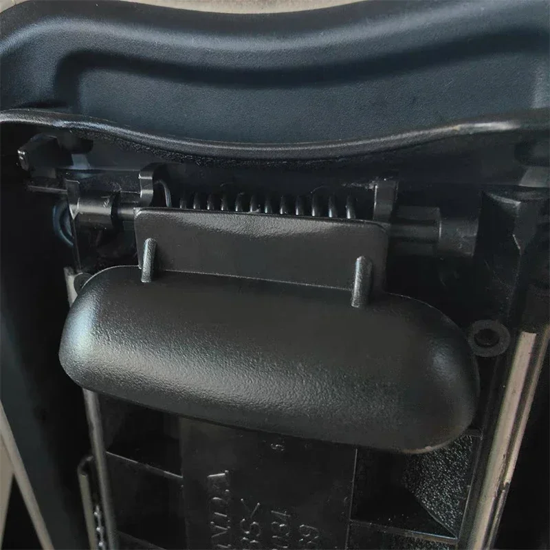 1Pcs Black Armrest Latch Lock Lid Cover Center Console for Honda Civic 2006 2007 2008 2009 2010 2011 Car Replacement Accessories