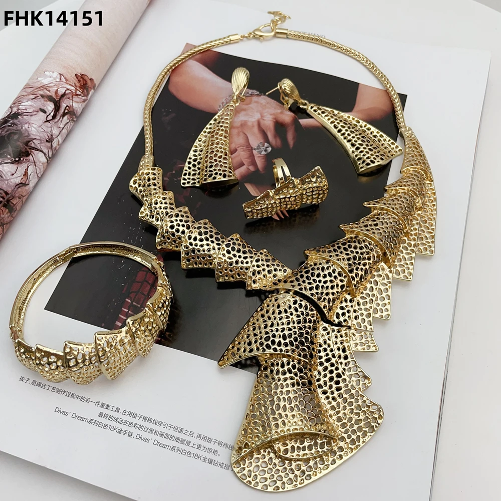 

Dubai 18K Gold Plated Jewelry Set Women Necklace Earrings Bracelet Ring 4pcs Bride Wedding Party Jewelry Set Gift FHK14151
