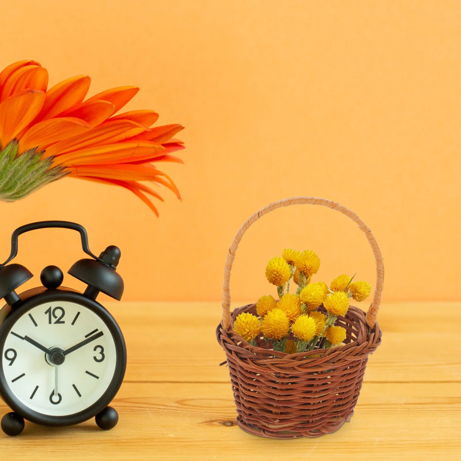 

2Pcs Miniature Woven Baskets Sturdy Tiny Flower Basket for Wedding Table Home Desk Decoration Mini Craft Basket