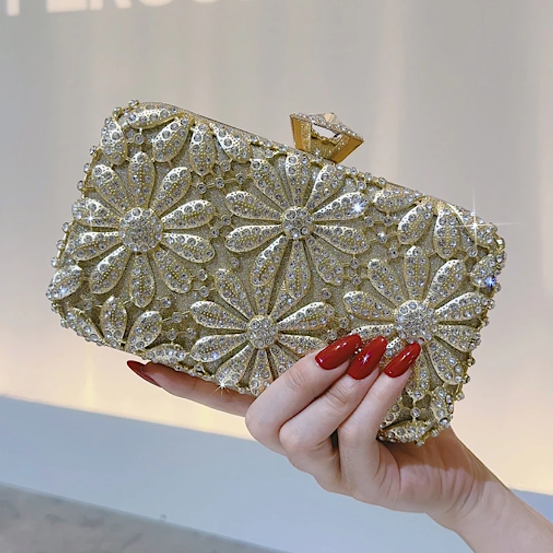 New Hollow Out Style Women Evening Bags Golden Luxury Party Wedding Chain Shoulder Clutch Flap Diamonds Purse