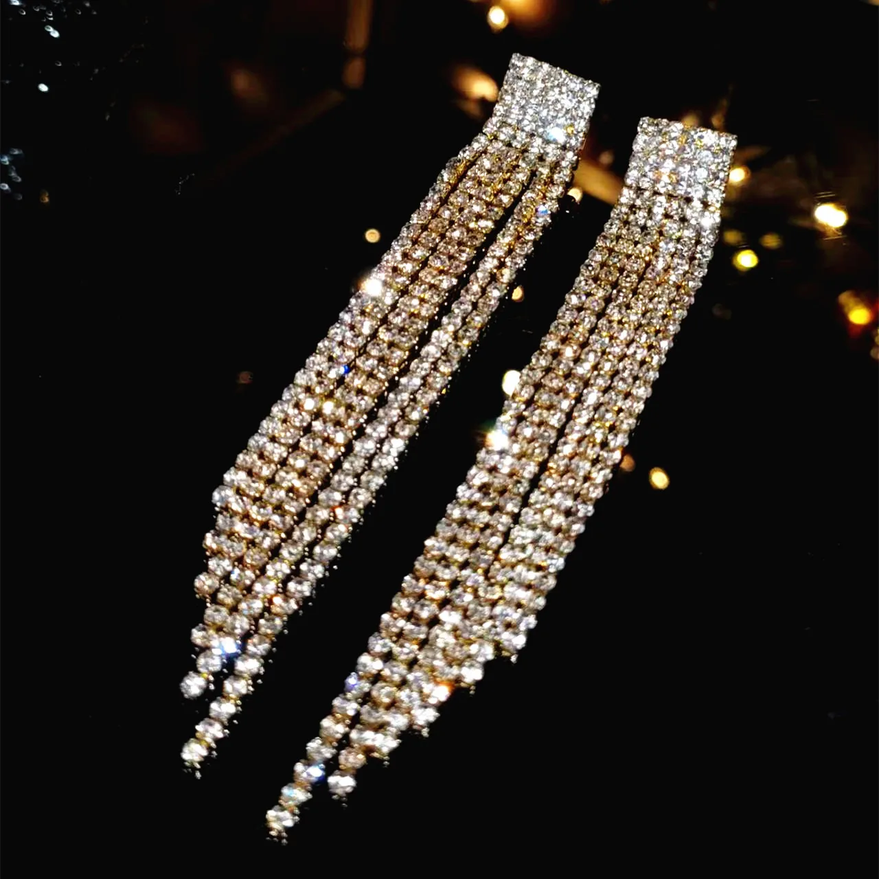 Light luxury small face super flash AB rhinestone long fringed earrings women's fashion temperament stud earrings jewelry earrin