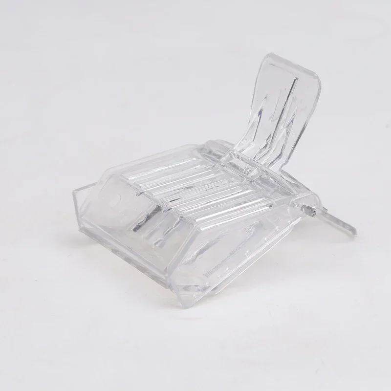 A Hot Sale 2 PCS Beekeeping equipment Isolation room Insectary box  Tools Queen cage Colorless plastic clip  Clip