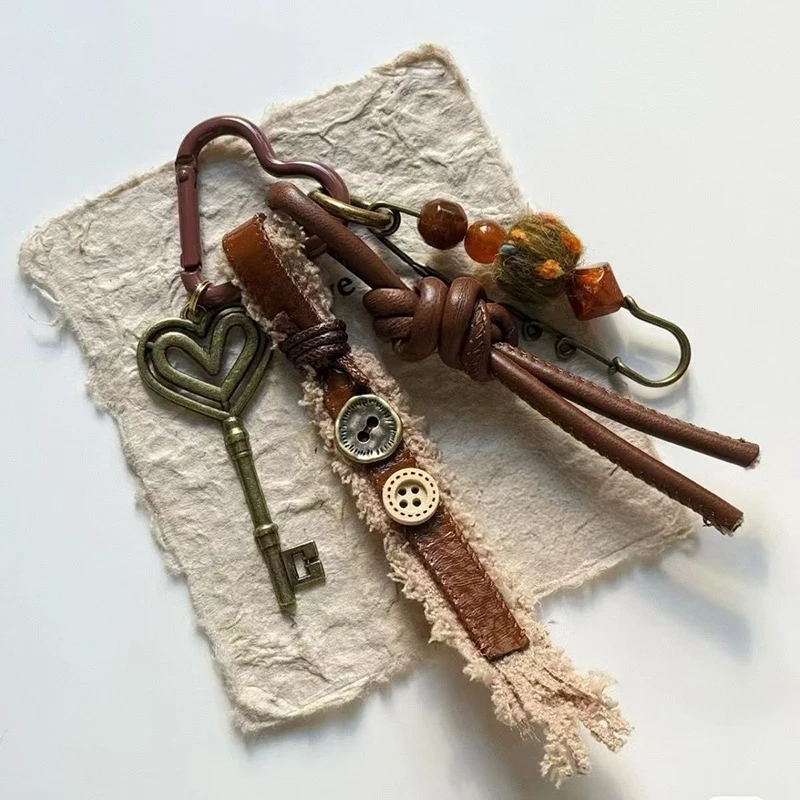 1PCS Original Retro Antique Bronze Key Bag Made Of Vintage Style Autumn And Winter Coffee Colored Pendant
