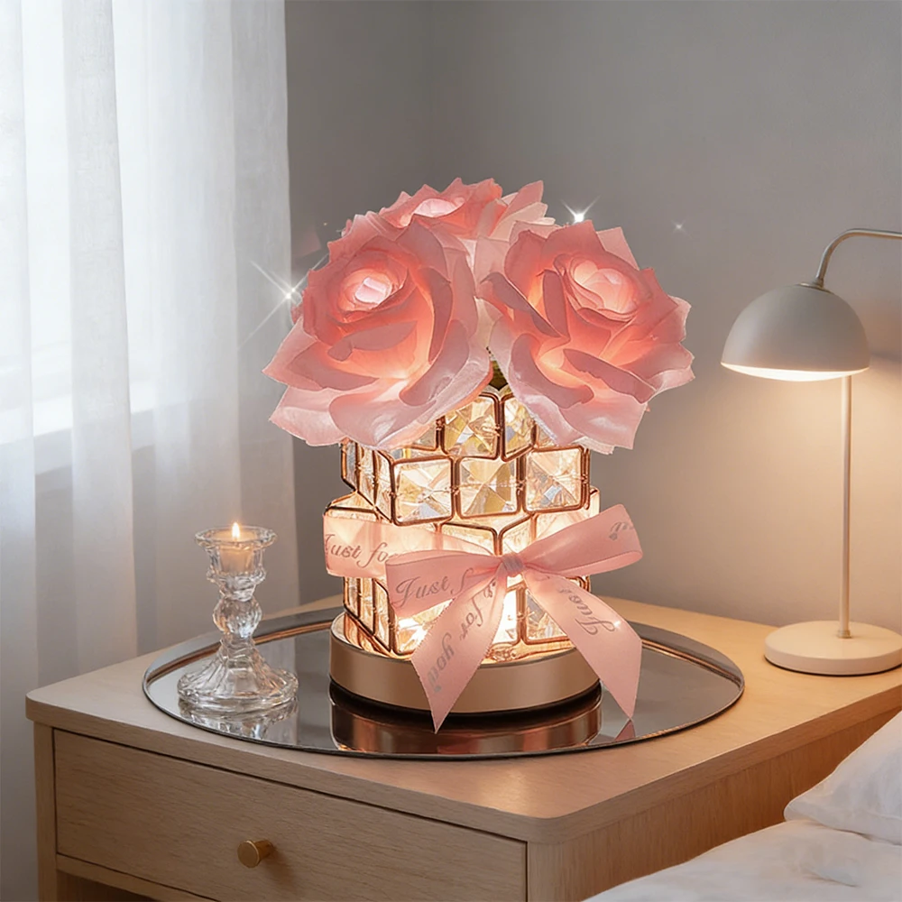 

Светодиодная настольная лампа «Кристальная роза» с 3 цветами, регулируемая, в форме волшебного куба, креативный атмосферный светильник для спальни, прикроватный декор, подарок ﻿