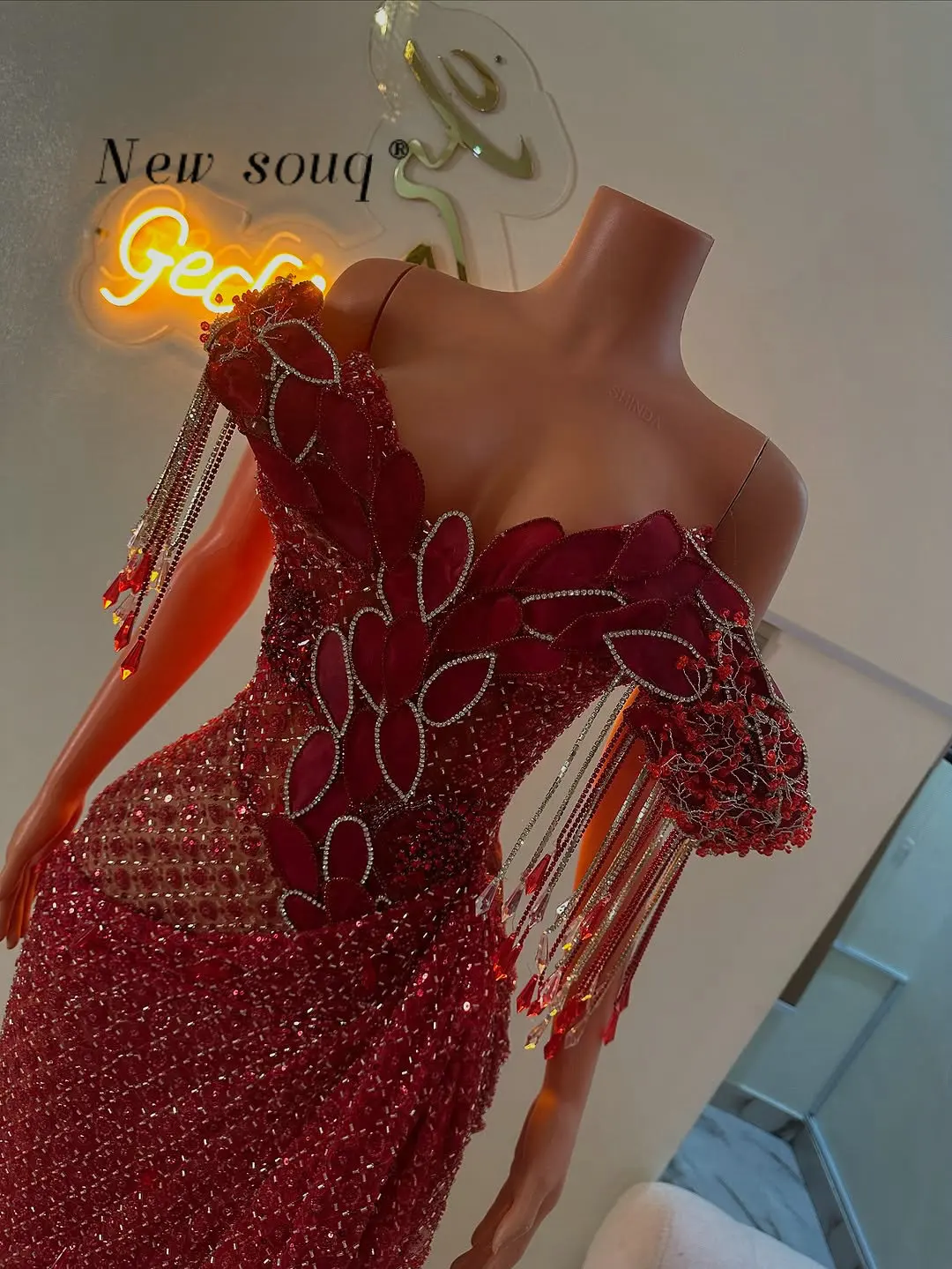 

Burgundy Glitter Beaded Sequins Prom Dresses 2026 Customized Aso Ebi Off Shoulder Beading Evening Party Gowns for Black Girls