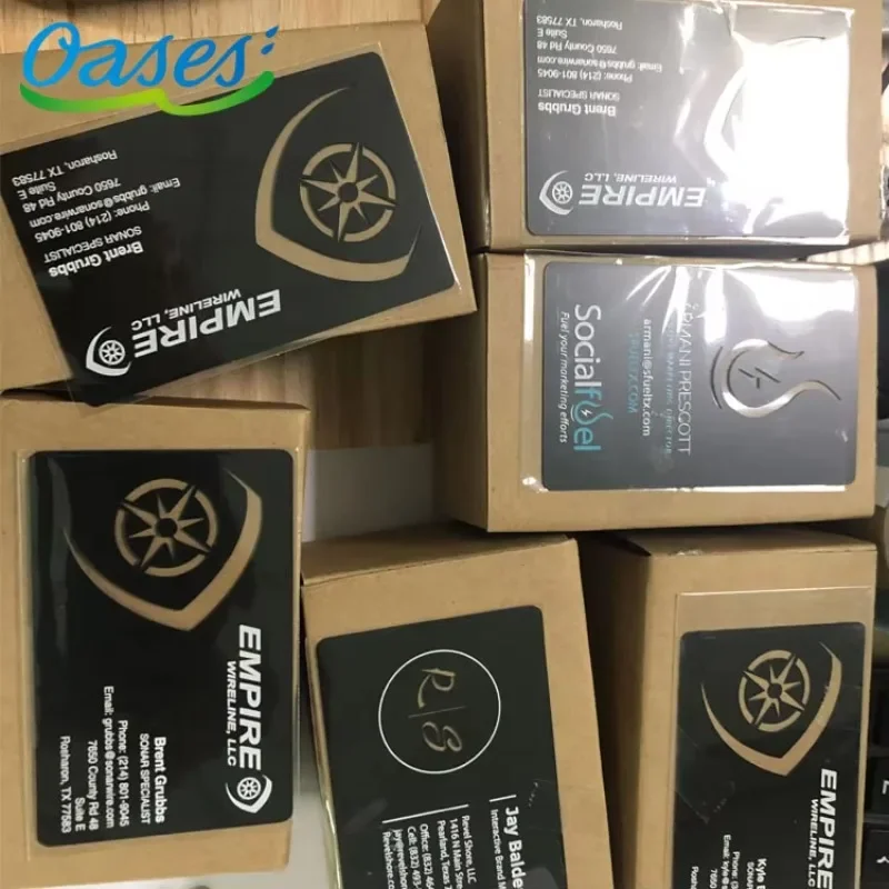 Carte noire de crédit en métal, couleur personnalisée, avec fente pour puce et bande de Signature à bande magnétique