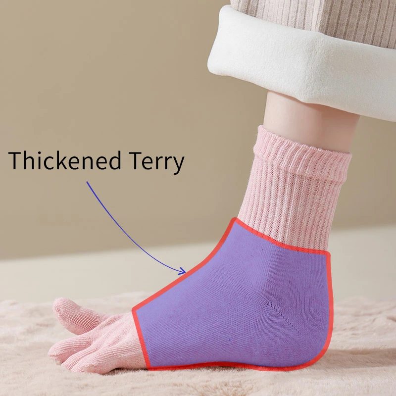1 Paar Winter-Socken mit dicken Zehen für Damen, Baumwolle, solide, atmungsaktiv, warmer Boden, schlafender Frottee gegen kalten Schnee, lose Fünf-Finger-Socken – Detail 2