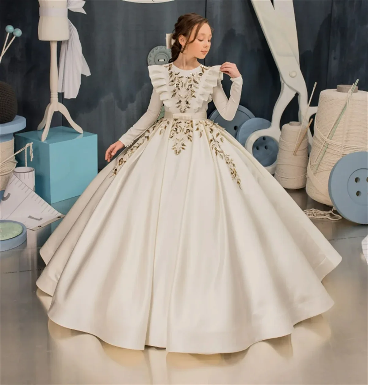 Customized First Comunion Gown White Satin Golden Applique Flower Girl Dress for Wedding Long Sleeve with Bow Birthday Party