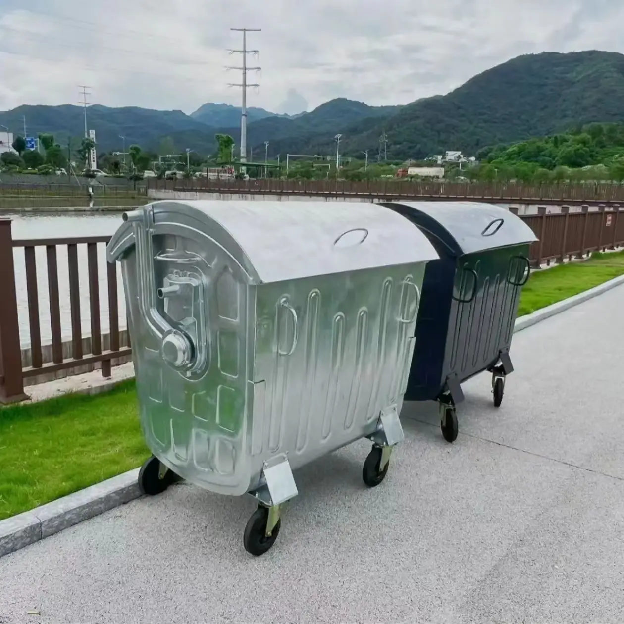 Large Capacity Outdoor Waste Bin for Recycling Environmental Protection Street Residential Community Metal Bins Garbage Can