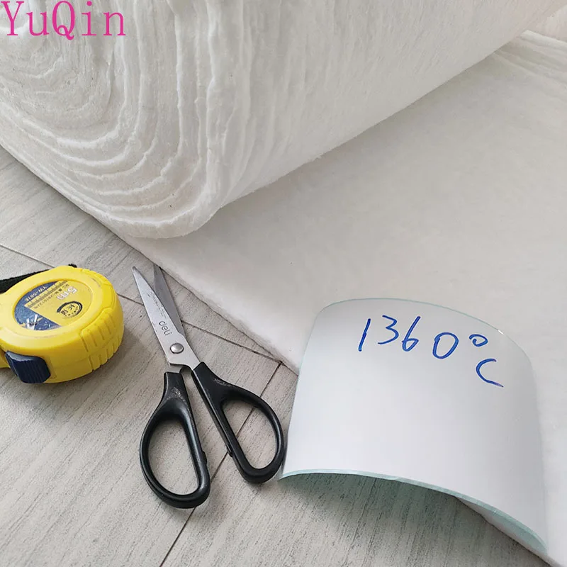 بطانية ألياف السيراميك التي تحتوي على الزركونيوم يمكن أن تحمل درجة حرارة عالية 1360 ℃ القطن العزل الحراري لا الأسبستوس