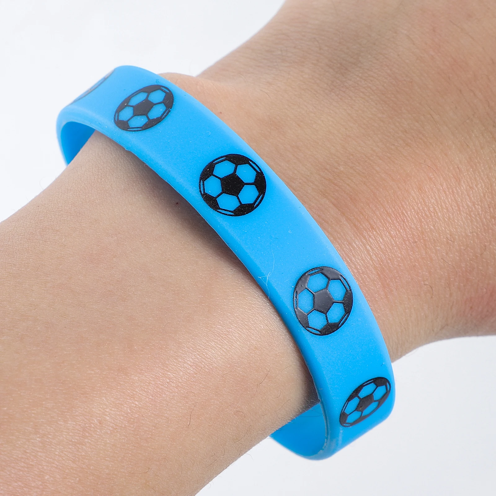 

8pcs Football Bracelet Silicone Wristbands Soft Reusable Soccer Wristband For Sports Team Gift Fan Accessories Wear-Resistant