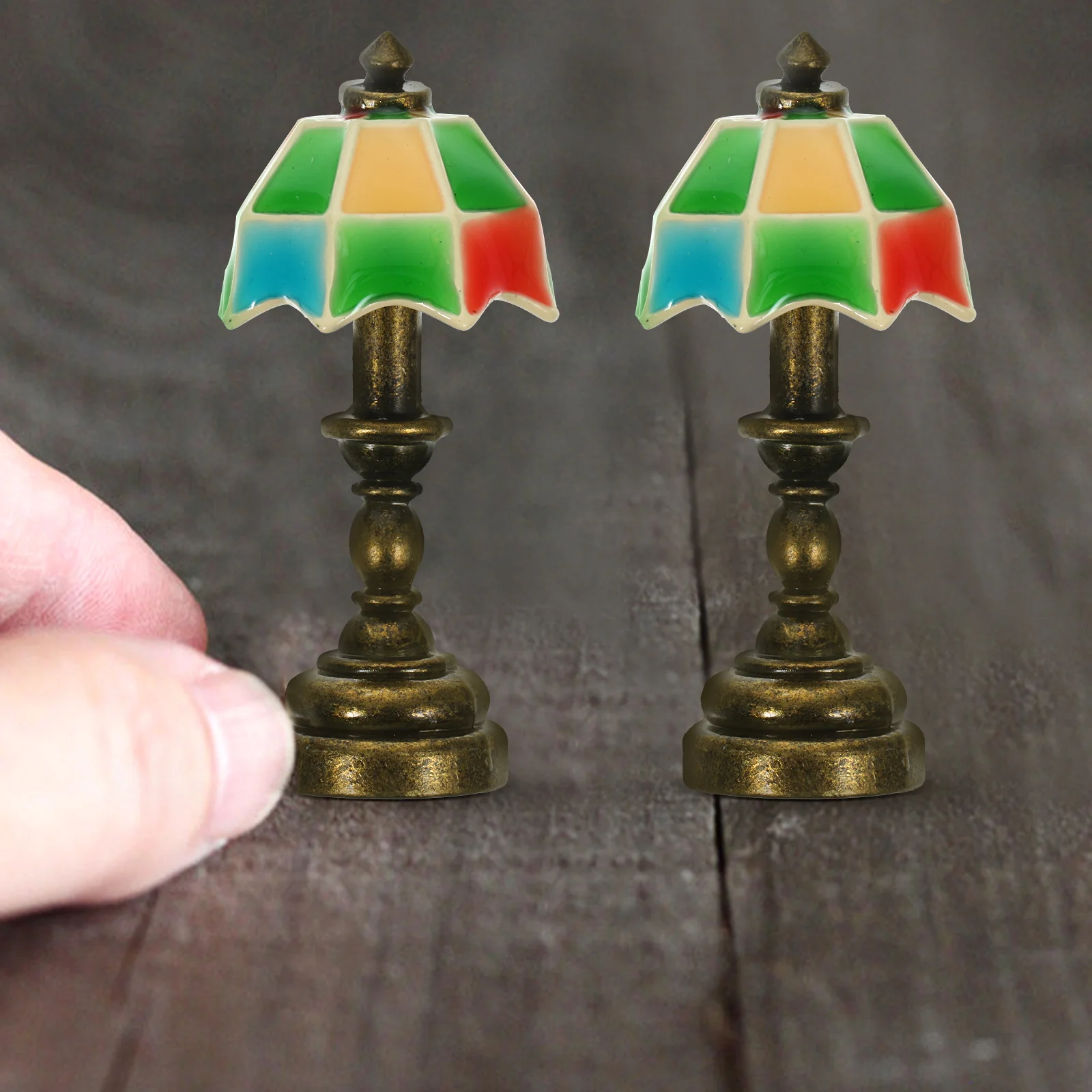 Mini lampa Model nocna do majsterkowania Akcesoria Dom Retro Lampa stołowa Miniaturowe meble Dekoracja ze stopu