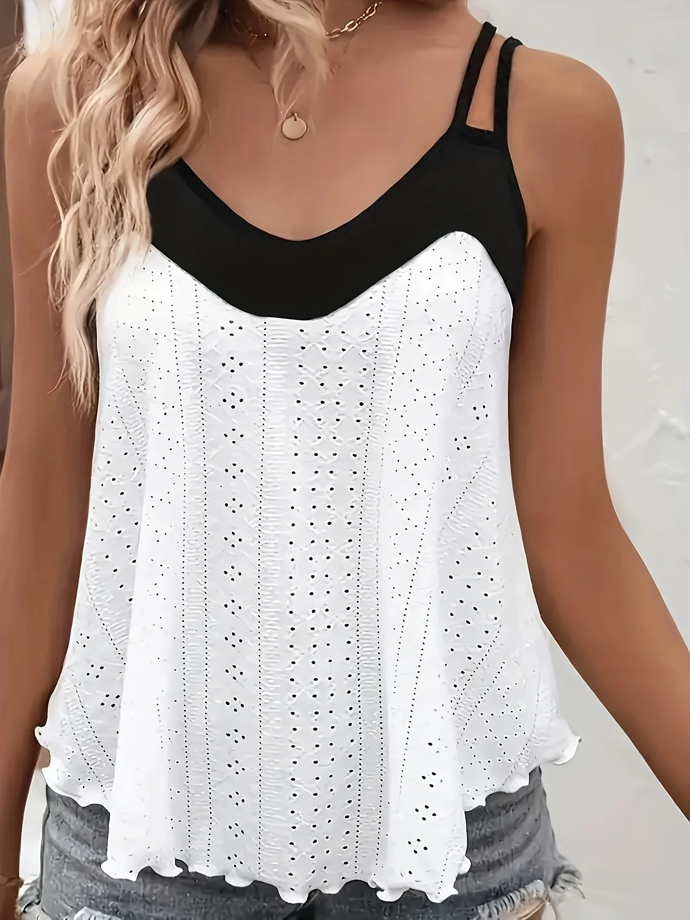 

Plus Size Women's Color Block Eyelet Embroidered Cami Top