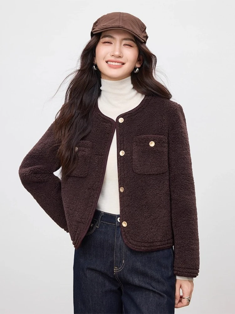 

SENTUBILA элегантные короткие куртки для женщин, новинка зимы 2025 года, прямые пальто с круглым вырезом, теплые топы с длинными рукавами и обычными плечами 154WM3925