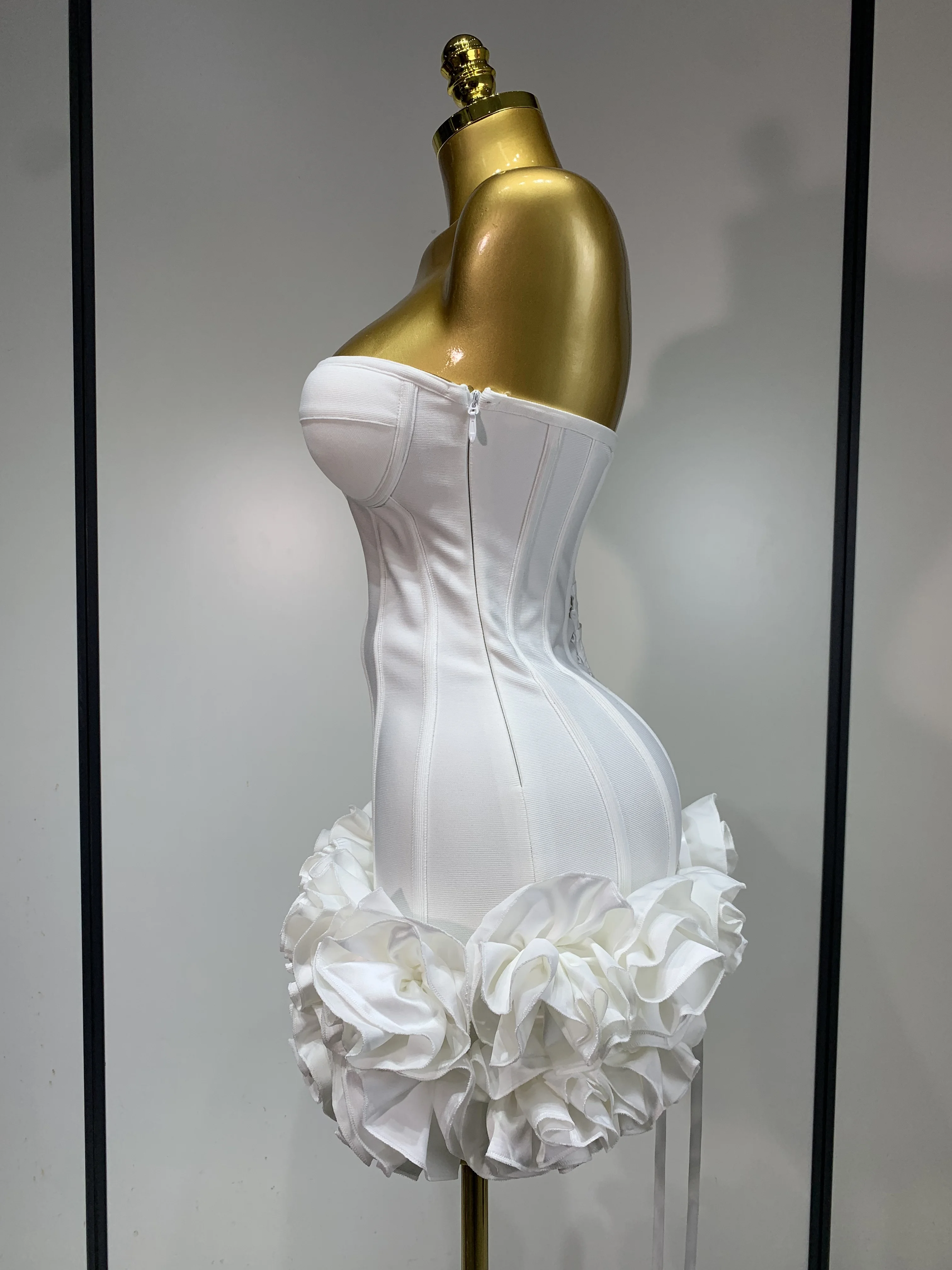 Women Sexy Strapless Backless Flower Embellished Mini Bandage Dress Bodycon Celebrity Party Cocktail Evening Party Club Dresses 188 S5113a129620e485eabeaf8949104776b4