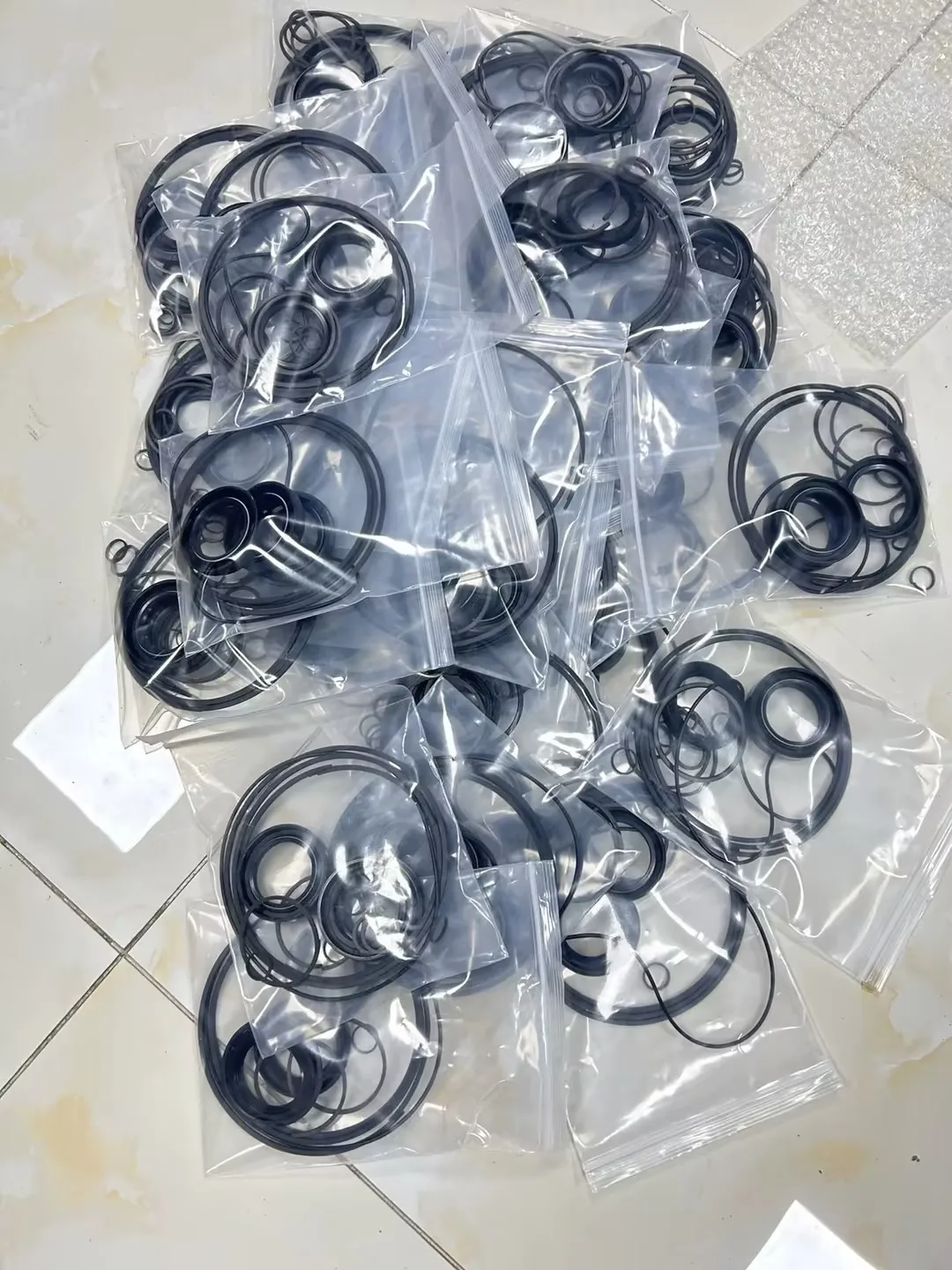 

Suitable for Chery E3 Tiggo 3/5/7, Arrizo 5, Arrizo 7 019CVT Transmission Repair Kit - Minor Repair Package