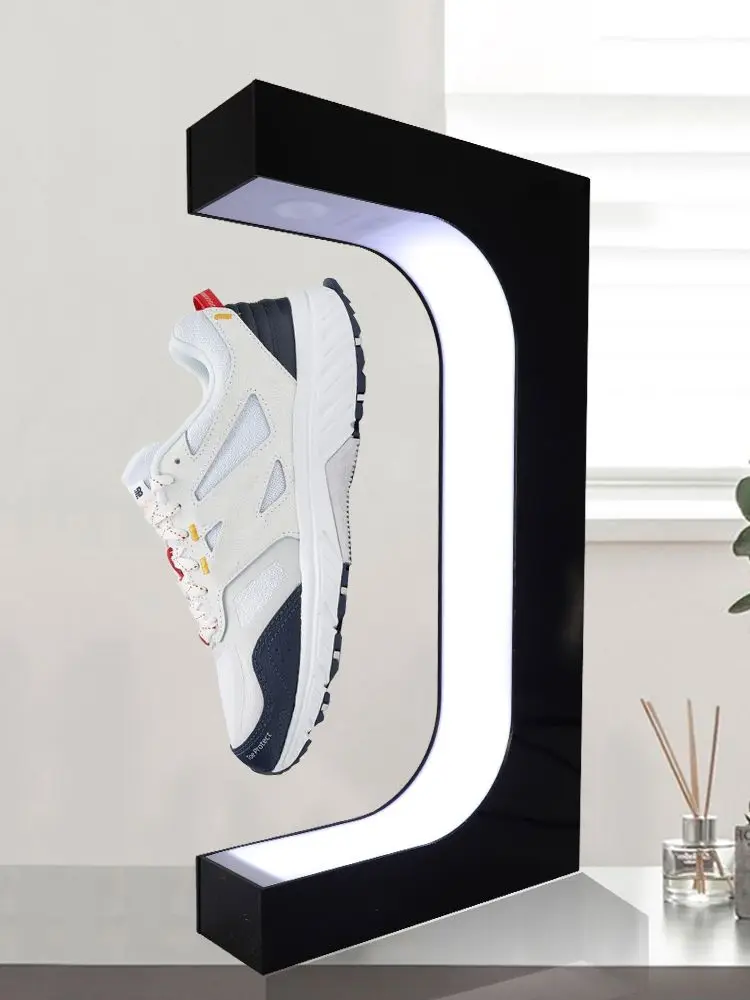 

Creative Levitation E-shaped Shoe Shelf 360 Degree Rotation Display Stand Sneaker Stand Shop Shoe Display Dangling Rotation New