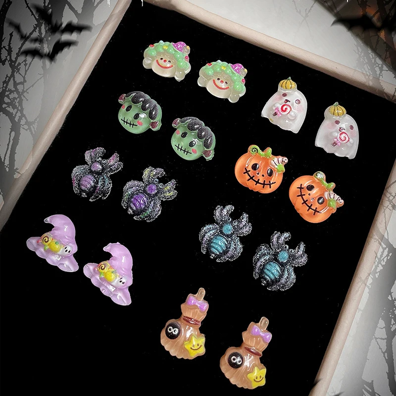 Juego de 3 pares de pendientes pequeños creativos de dibujos animados de Halloween para mujeres y niñas, pendientes divertidos con personalidad, accesorios, regalos