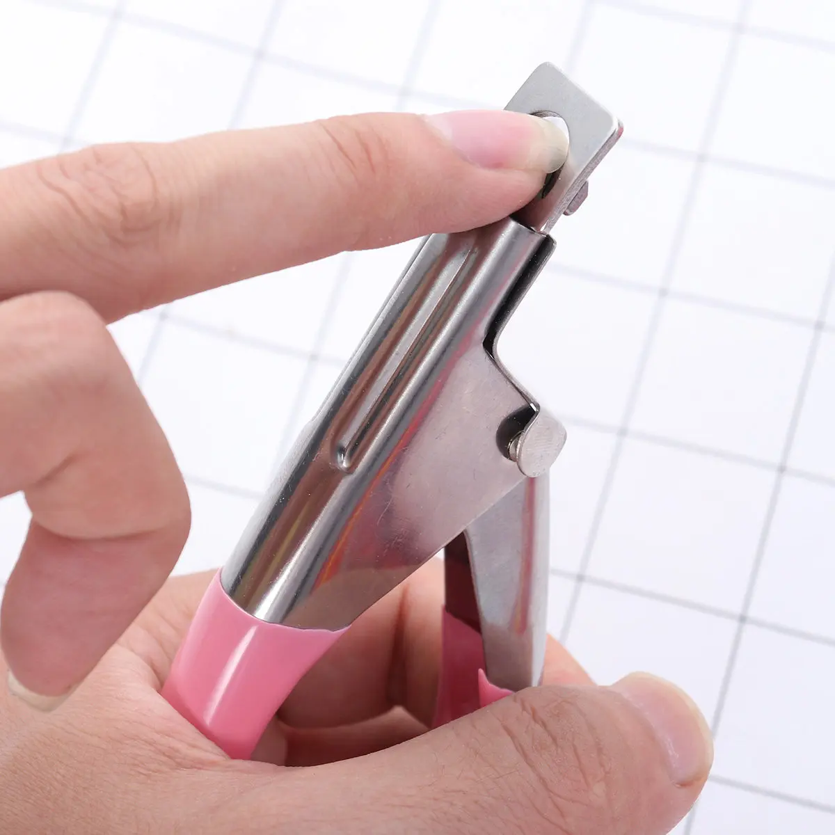 

Professional U Shape Nail Cutter Stainless Steel Trimmer for Acrylic Artificial Nails French Style Edge Manicure Tool