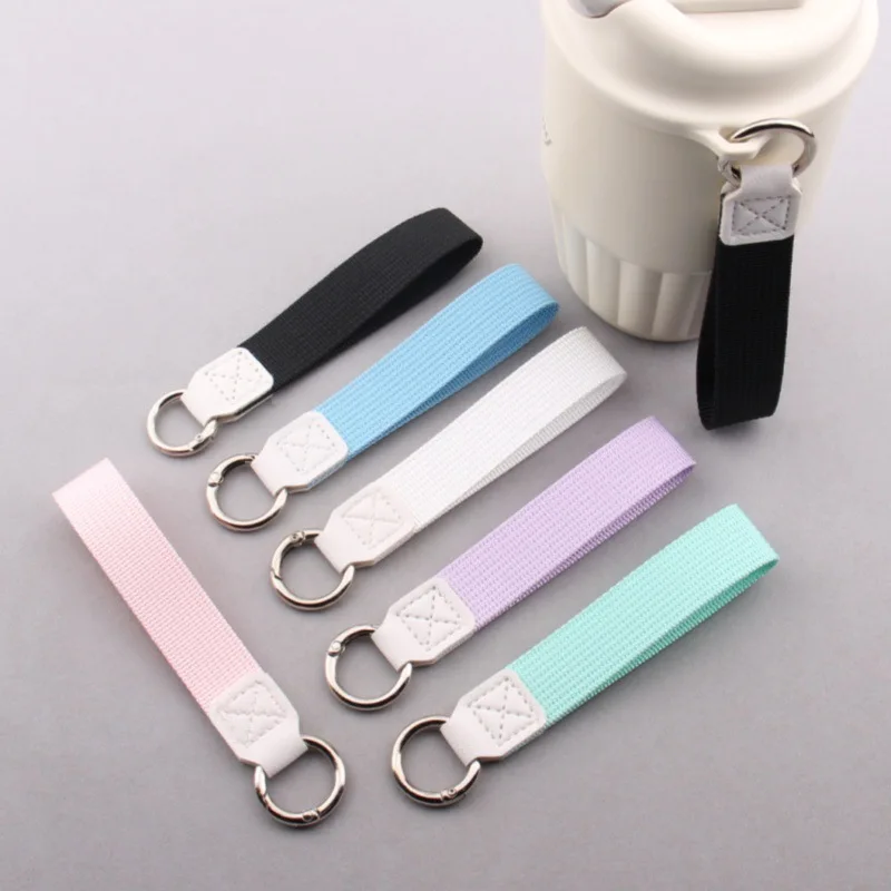 Minimalistischer Dopamin-Farbiger Schlüsselanhänger Wasserflasche Handlicher Schlüsselring Auto-Taschenanhänger Exquisiter Geschenkbecher – Detail 3