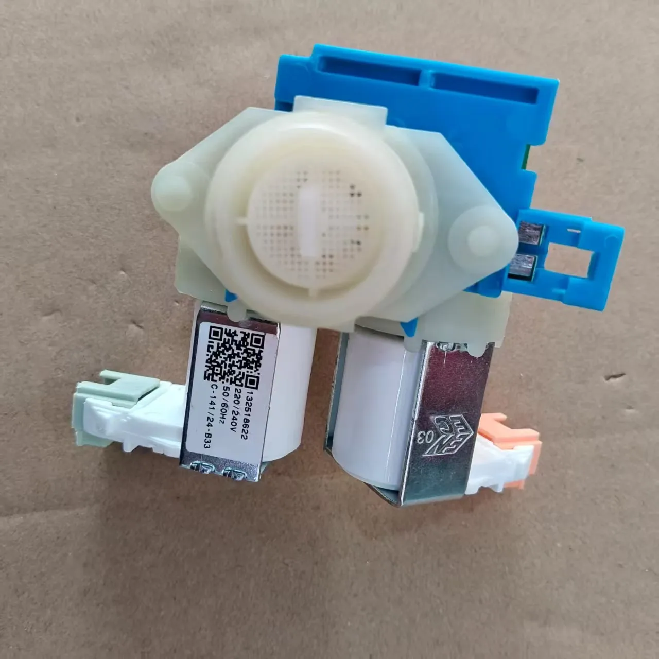 

132518622 для стиральной машины Electrolux Электромагнитный клапан 220-240 В Двойной клапан