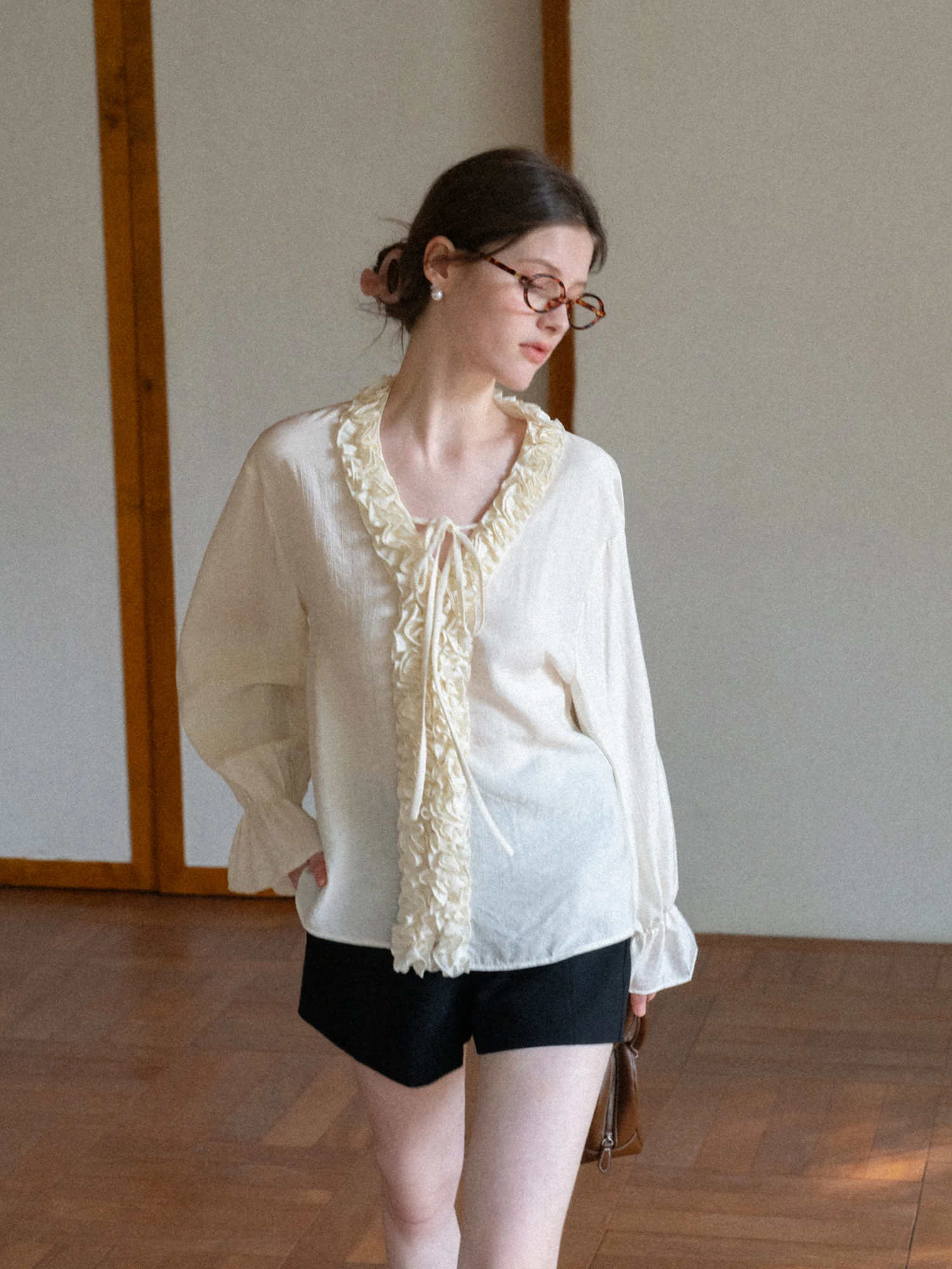 

Elegance Long Sve irt Women's Casual Commute Spring Design Loose Slimming Wooden Casual Top French Sle V-ne