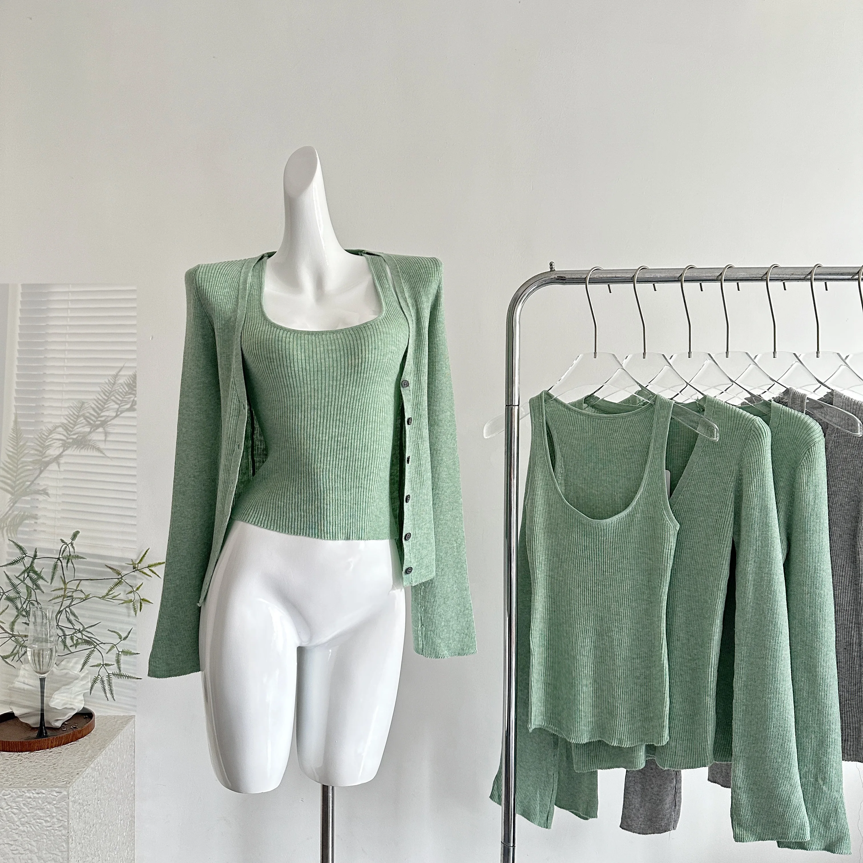 

Women's Elegant Two Pieces Solid Color Cardigan Set Lady V Neck Long Sleeve Short Cardigan Outwear + Square Neck Slim Tank Top