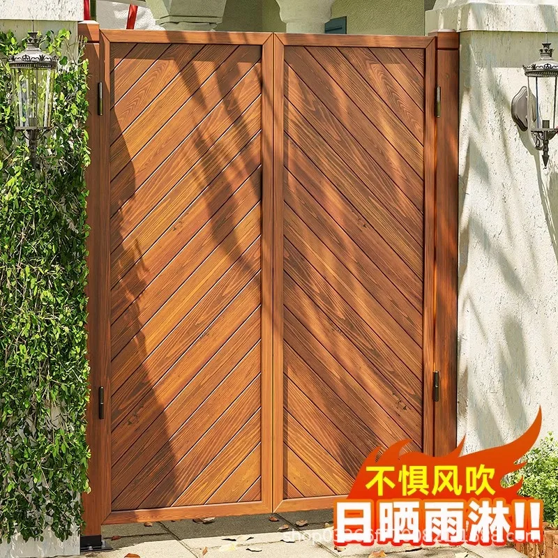 Villa wall, small courtyard, large solid wood anticorrosive door, double open fence fence gate, rural entry garden