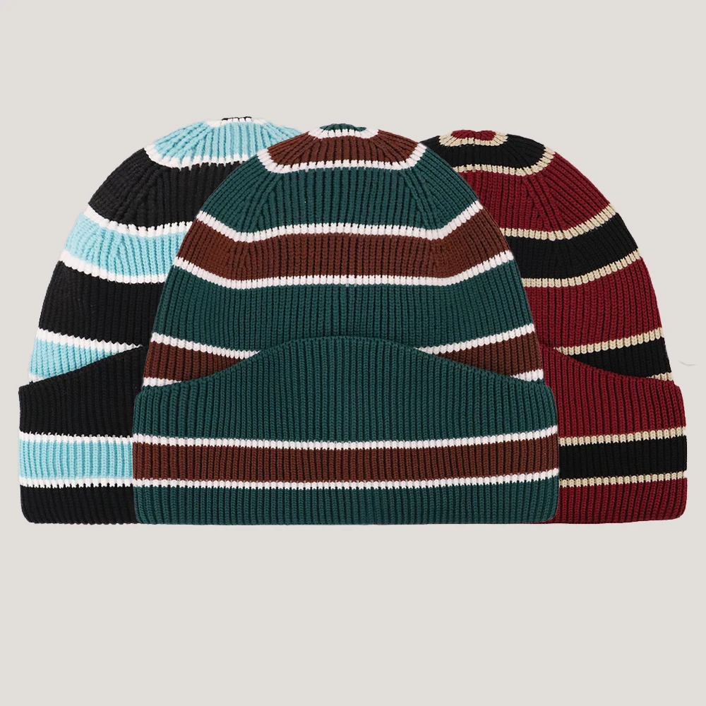 学生向けの冬用ニット帽、ストライプ柄のプルオーバーハット、暖かいアウトドア旅行用キャップ、子供向けのホリデーギフト