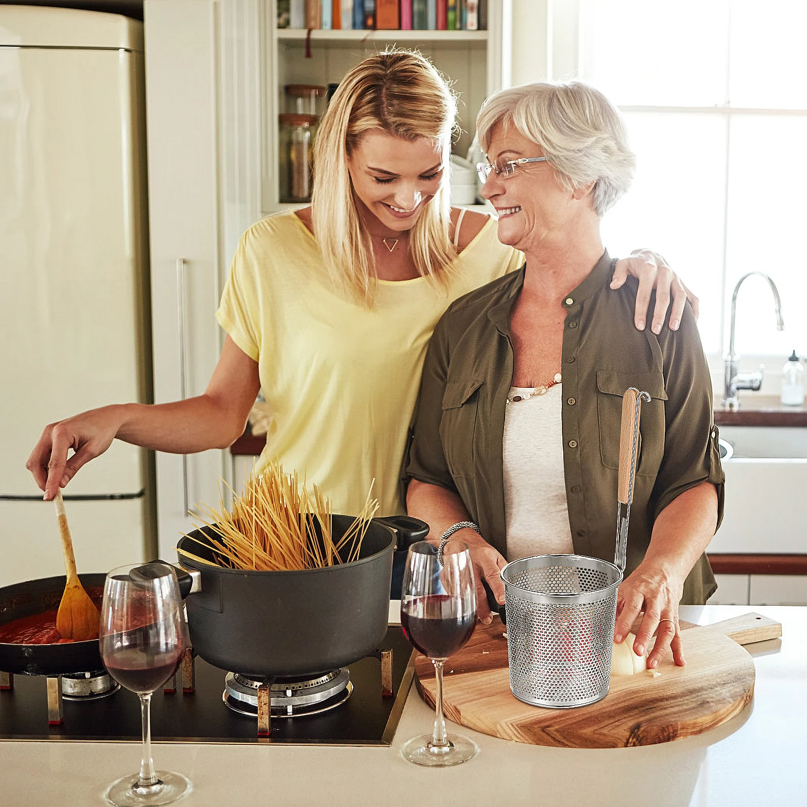 

Stainless Steel Noodle Cooking Spoon Strainer Basket Mala Instant Storage Handle Kitchen Sifter Oil Sputtering Fry