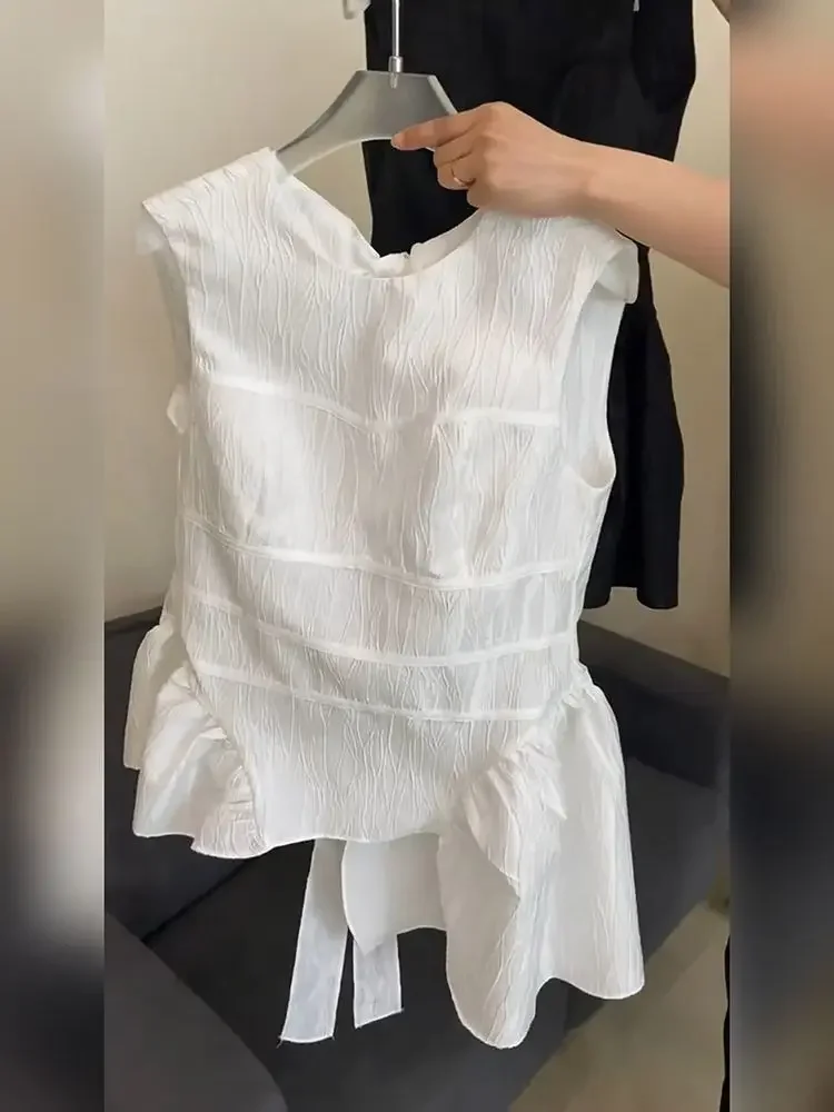 Camicie bianche corte da pendolarismo chic francesi Top da donna Estate Nuovo fiocco irregolare con lacci Camicette senza maniche dimagranti Abbigliamento donna