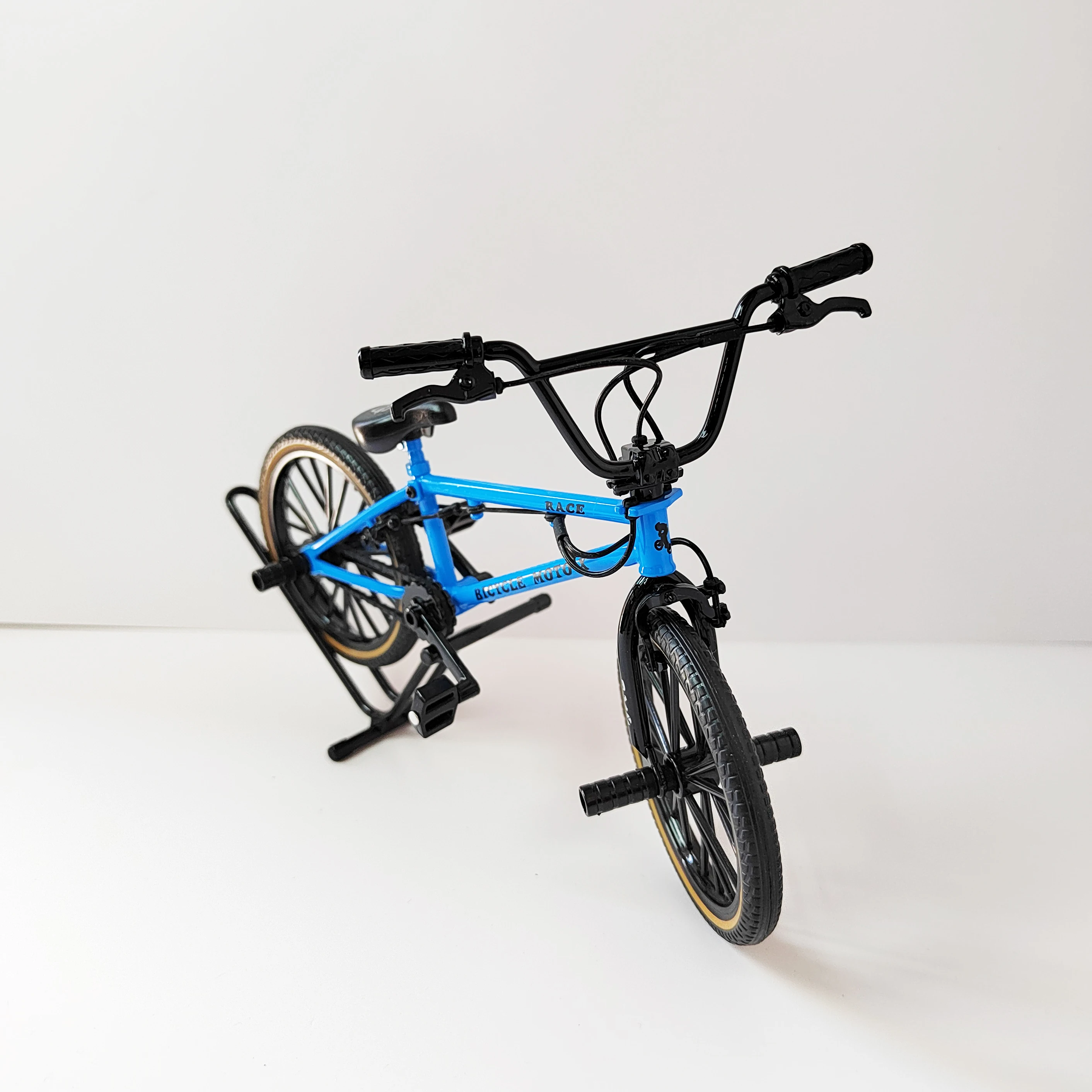 1:8 Mini Model Colourful Alloy Off-Road Bicycle Finger Bike Model Mountain Bike Toy Ornament Collection Gift for Children Boy
