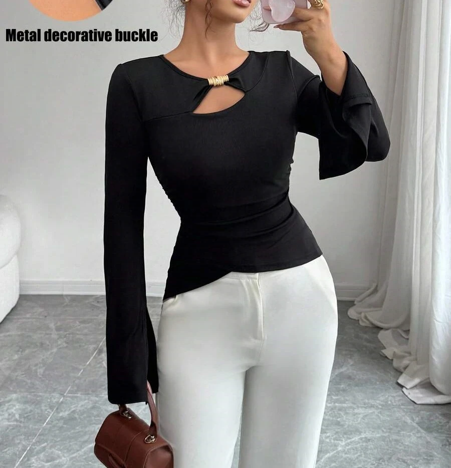 

Fashion Round Neck Metal Decorated Long Sleeve T-Shirt Pure Color Base Layer