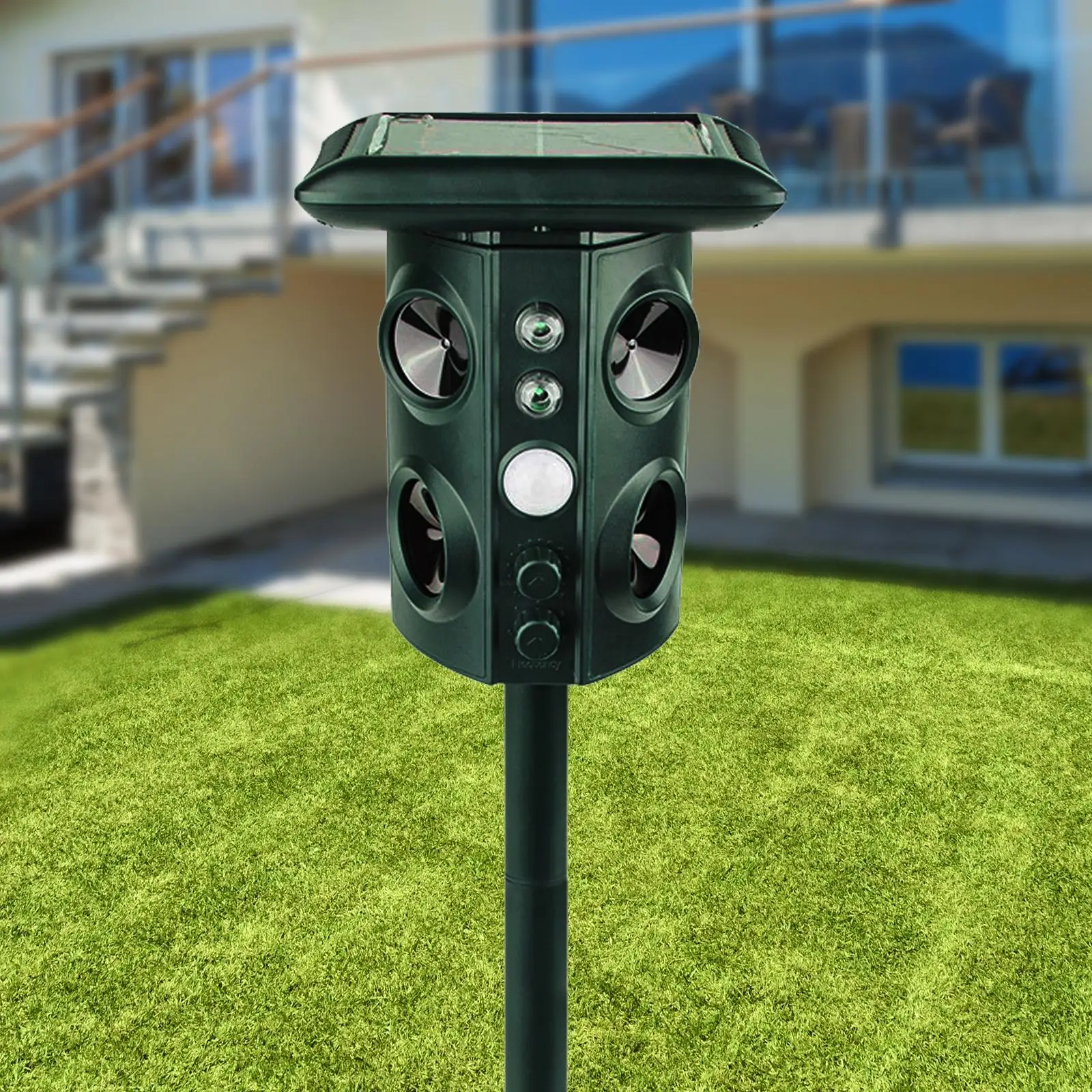 

Solar Powered Animal Repellence Cat Repellence Stake Easily Install Multipurpose