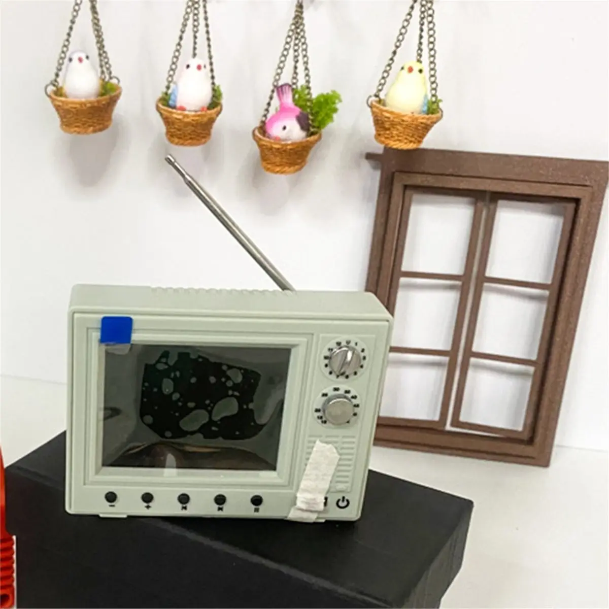 [ac18-digital]-mini-tv-retro-con-riproduzione-di-cartoni-animati-e-memoria-da-8-gb-televisore-portatile-vintage-ricaricabile-per-scenografie-di-case-delle-bambole