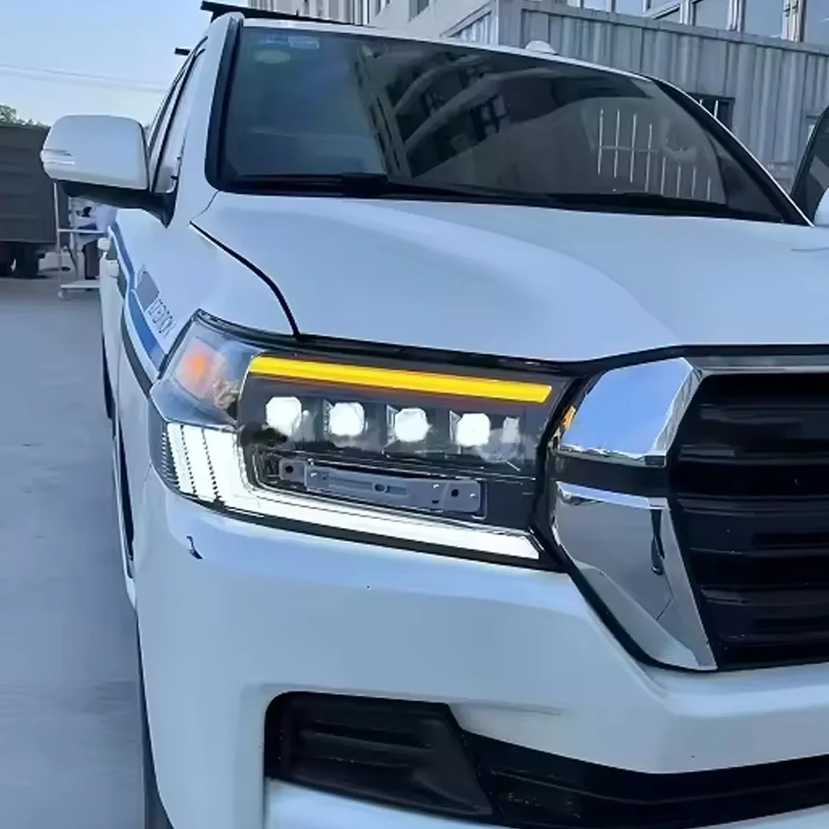 

TYPY Car For Toyota Land Cruiser Headlight 2016-2020 Upgrade Modified New DRL Dynamic Turn Signal LED Headlight Auto Accessories