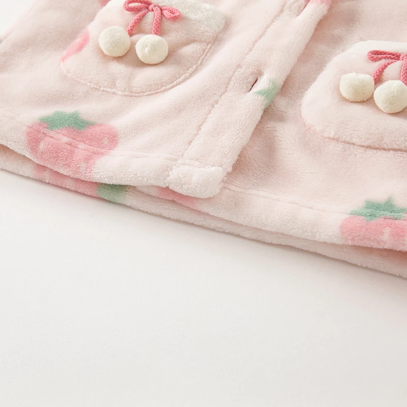 Dave Bella Children Warm Pajamas Set Winter Girl Sleepwear Strawberry Print Baby Nightwear Kids Pyjamas Set DB4224614