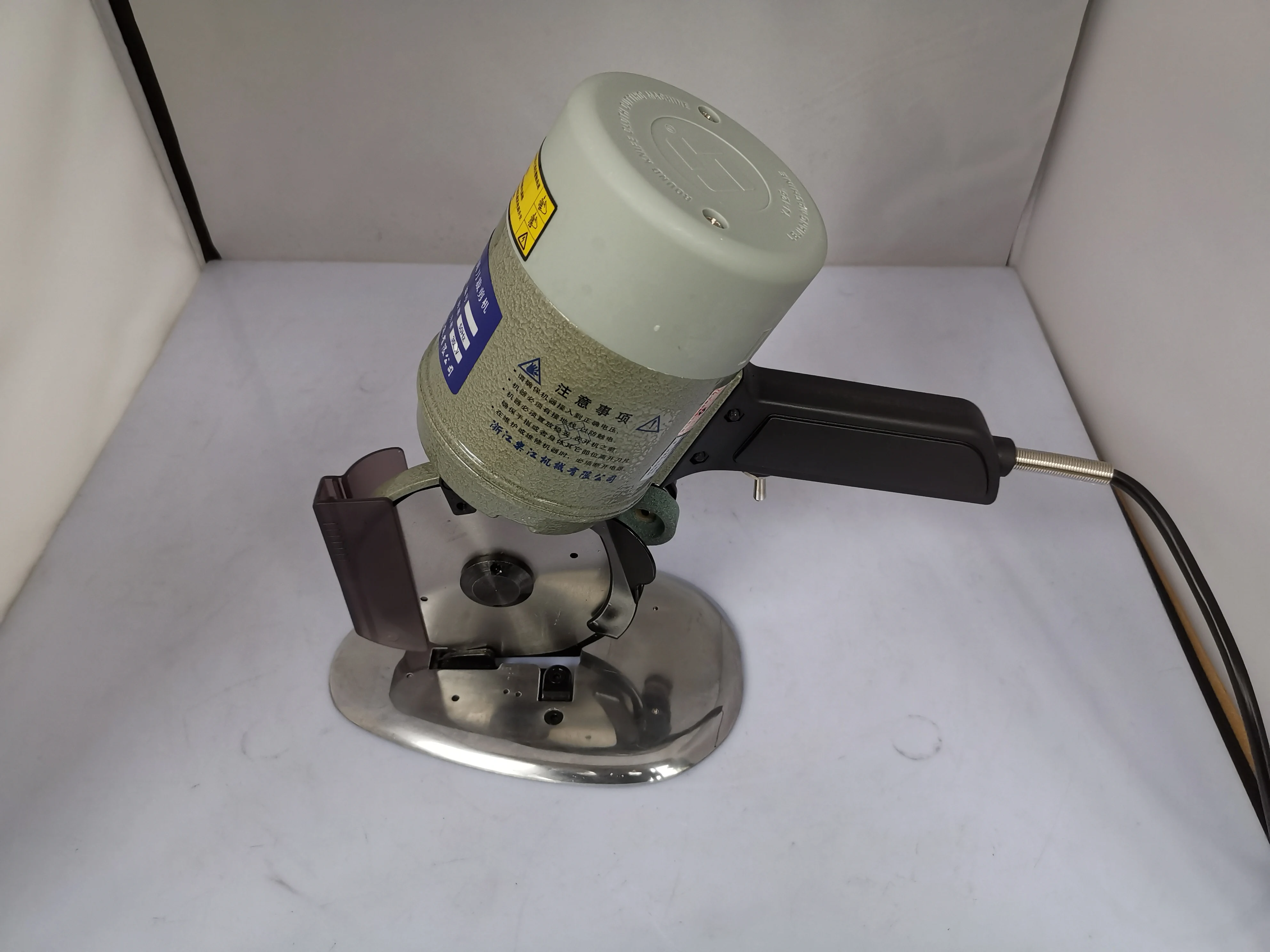 

YJ-125 type Electric Cloth Cutter Fabric Round Knife Cutting Machine Blade Diameter 120mm , Carpet floor mat leather cutting