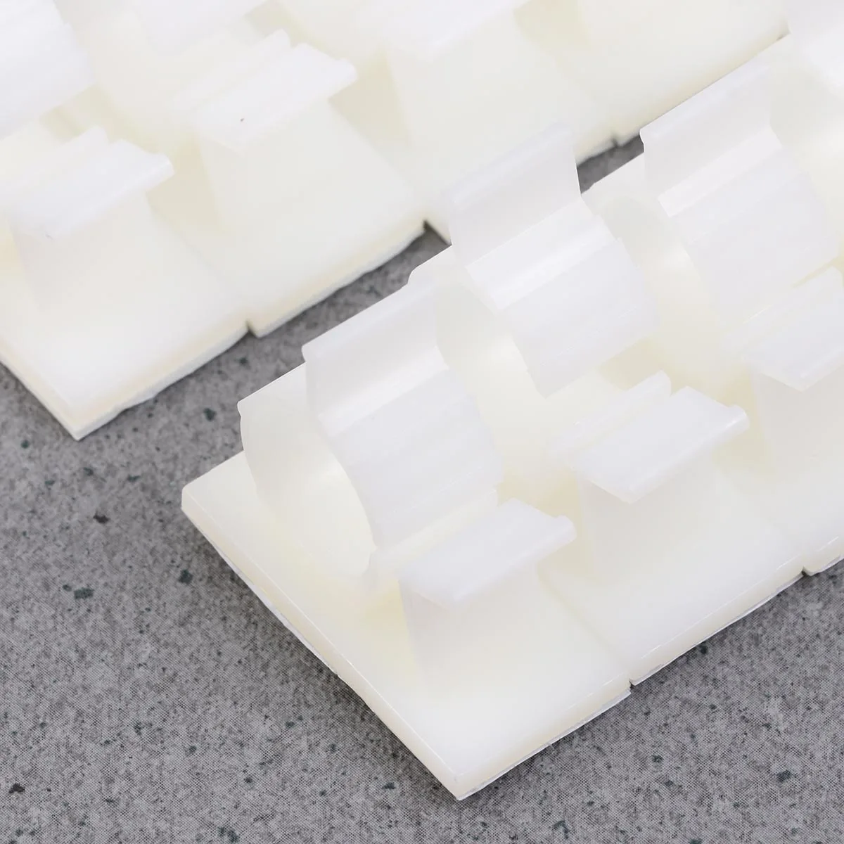 

20Pcs Adjustable Cable Clips Self Adhesive Cable Organizer Holder Wire Management Fasteners Plastic Cord Clips