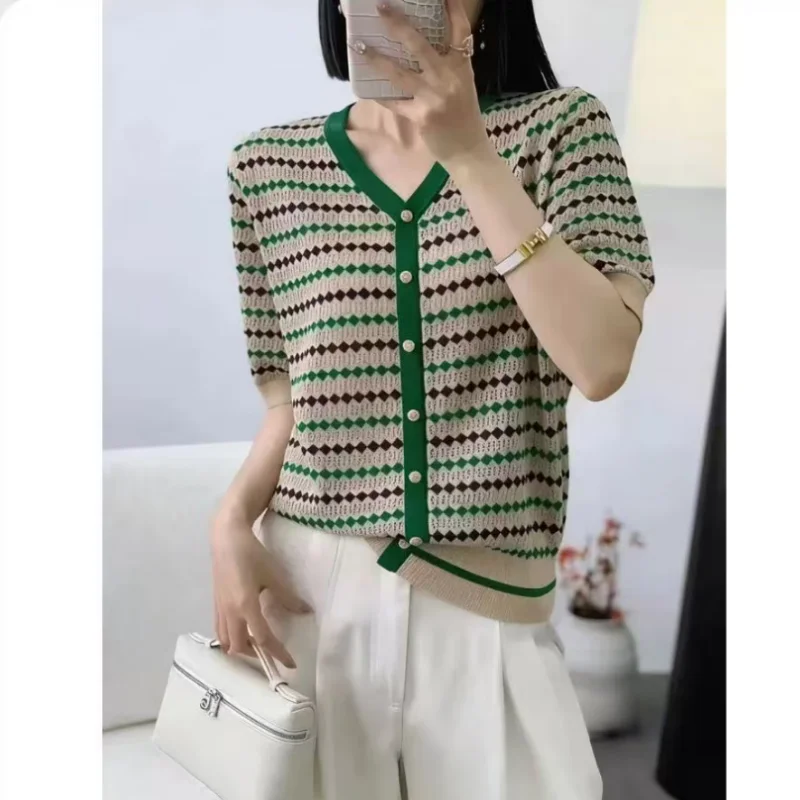 New Summer Large Size Women's Niche Fashion Contrasting Striped Rose Red Green Short-sleeved Knitted T-shirt view 6