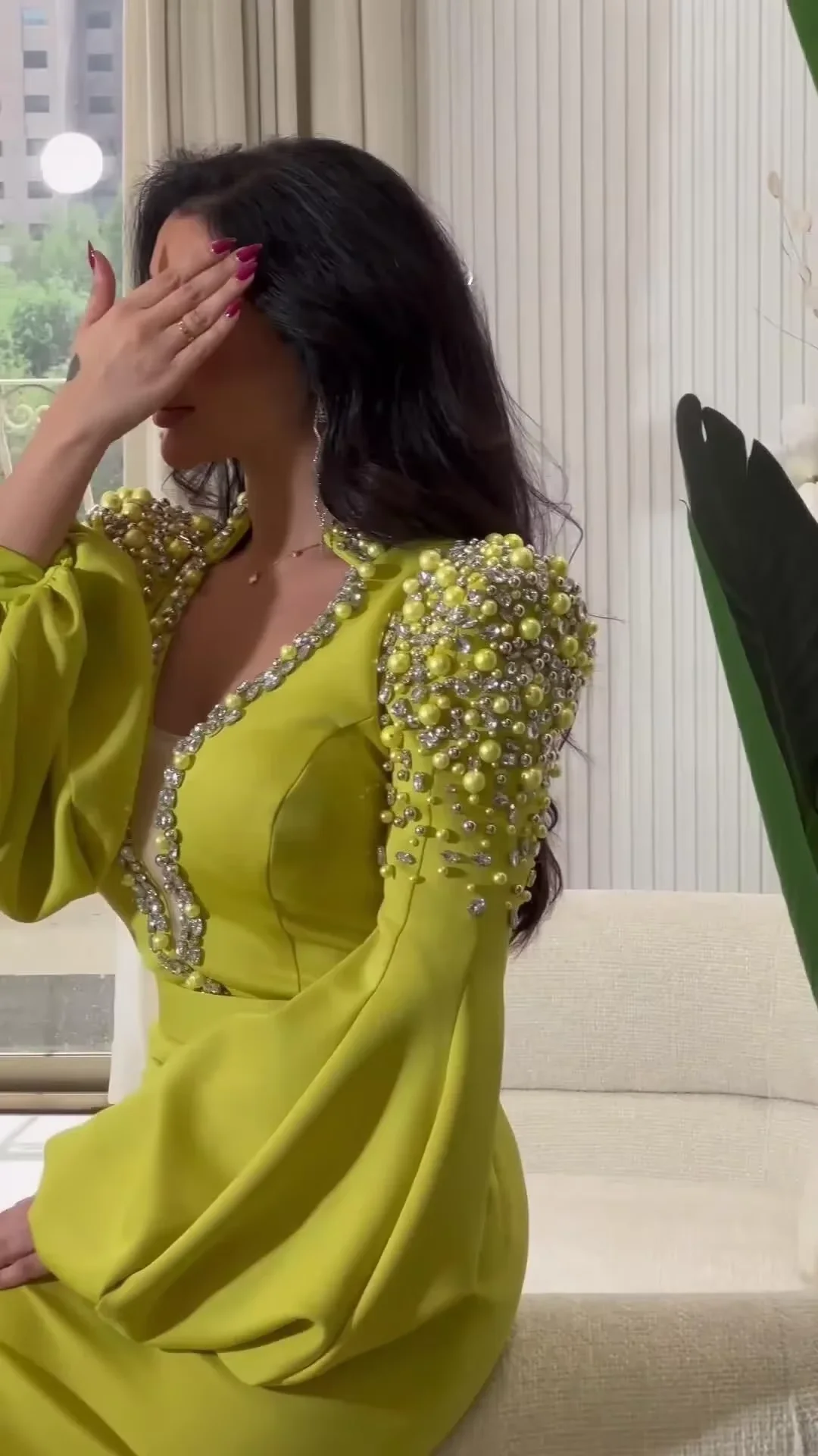 Abiti da sera personalizzati Abiti midi con scollo a V dritti con perline in jersey squisito stile moderno formale retrò Alta qualità