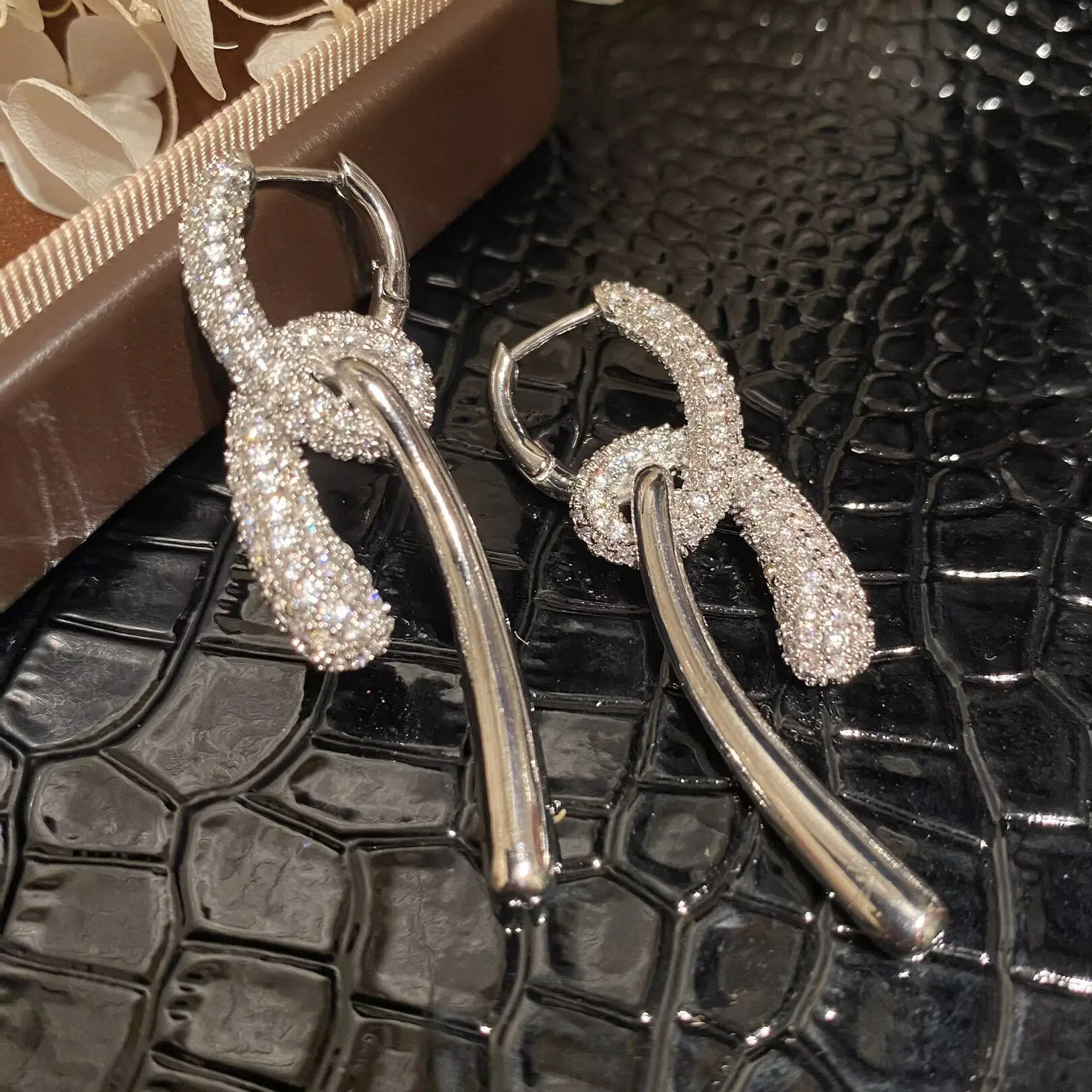 European And American Light Luxury Elegant Zircon Double Geometric Hoop Earrings Fashion Simple Metal Jewelry Party Gifts