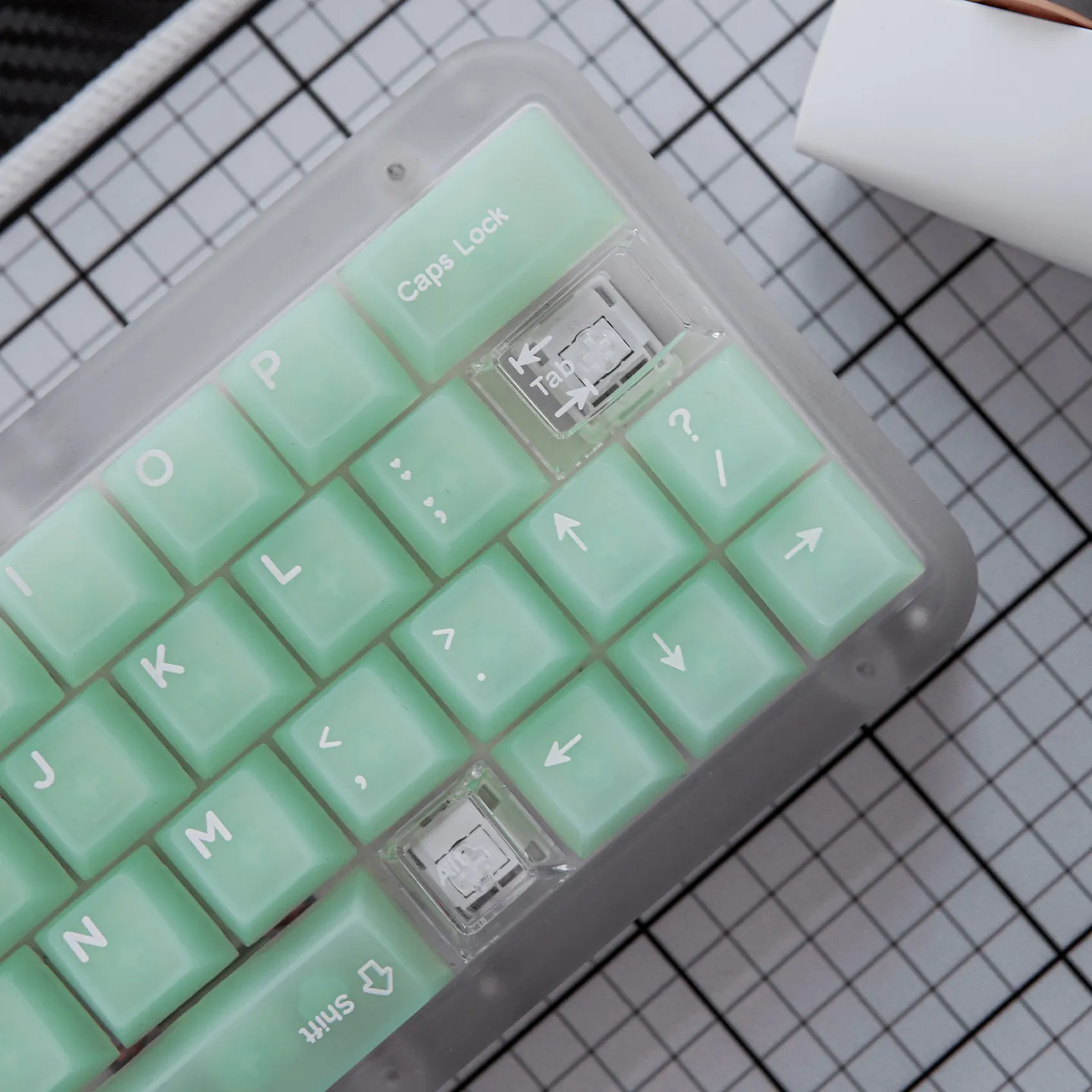 

Jade Green Translucent Keycaps Set PC Material Cherry Profile keys cap 61 75 87 98 Keys cap for Mechanical Keyboard keyscap