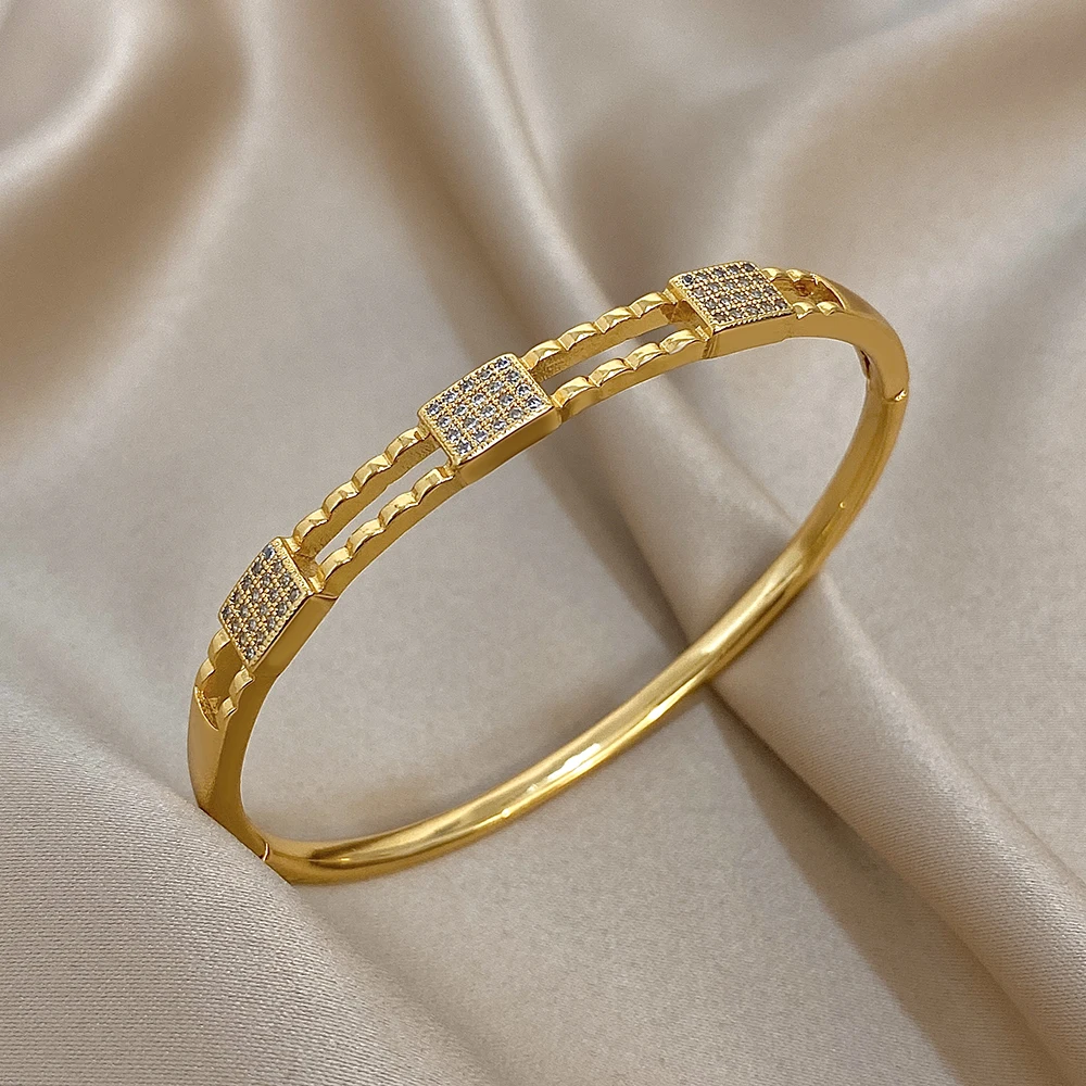 Greatera Drei kleine, quadratische, ausgehöhlte Armreifen mit Strasssteinen, klassisch, einzigartig, hochwertig, offene Damenarmbänder, INS