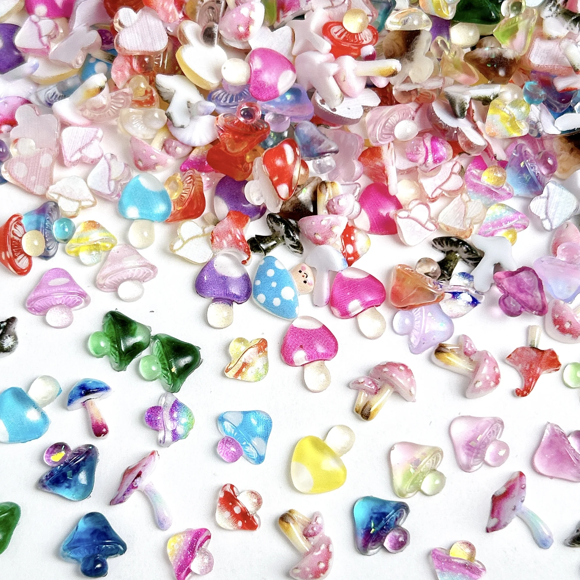 20PCS Multi-colored Transparent Mushroom Resin Nail Charms 3D Kawaii Creative Mushroom Nail Art Decorations DIY Hairpin Nails